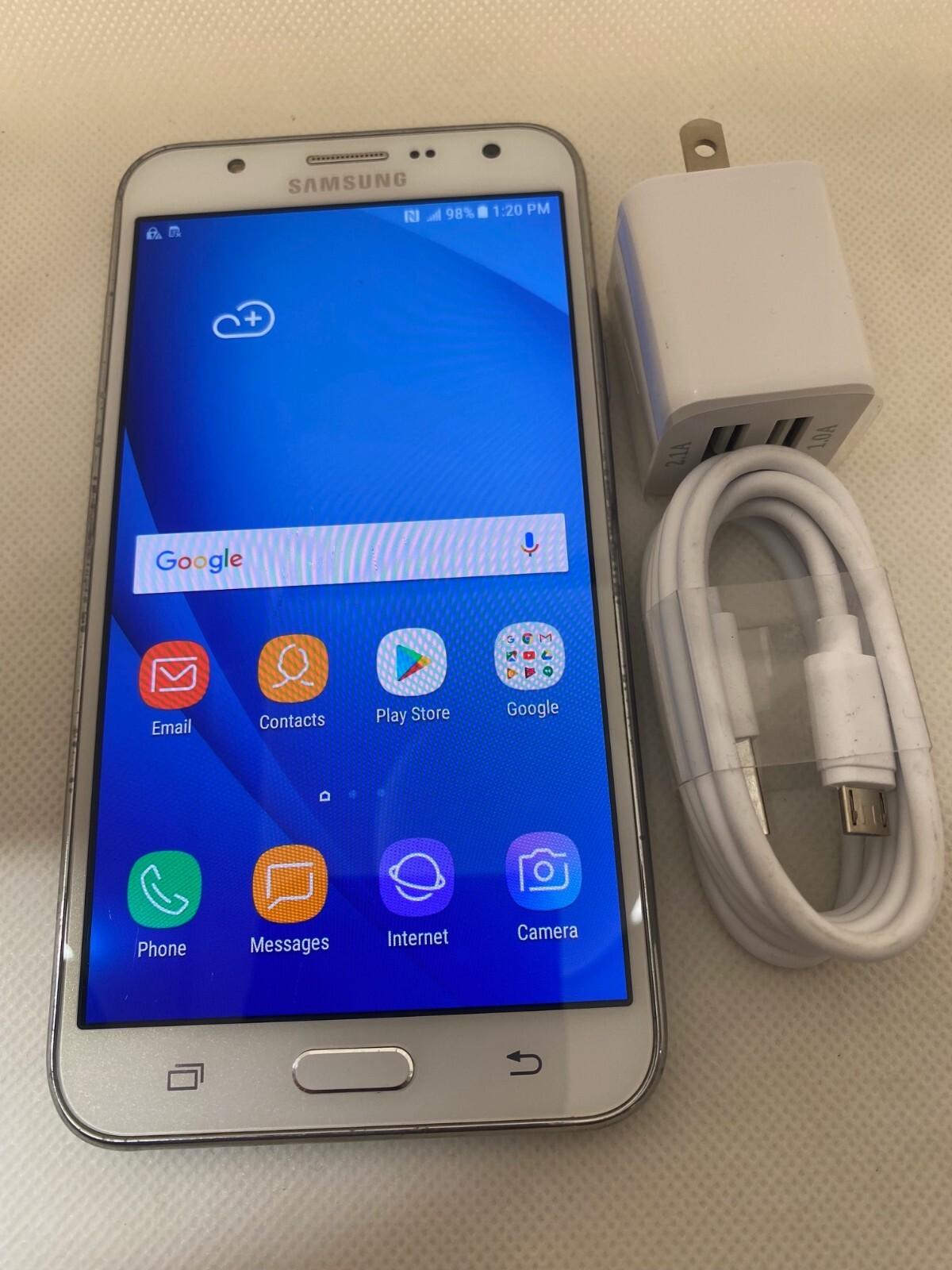 Samsung Galaxy J7 (2016) SM-J700T1 T-Mobile/ Unlocked 16GB White -Used