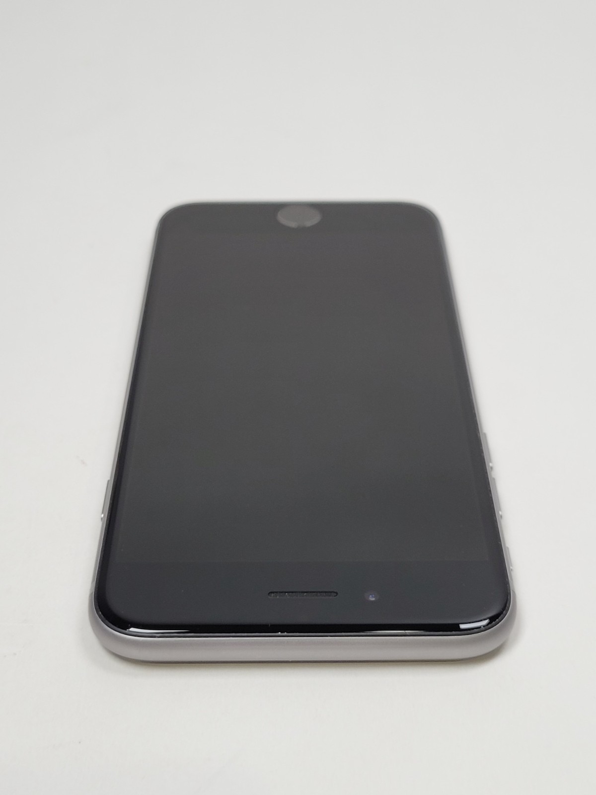Apple iPhone 6 – 16GB – Grey- AT&T – MG4N2 LL/A – iPhone7,2 (A1549)