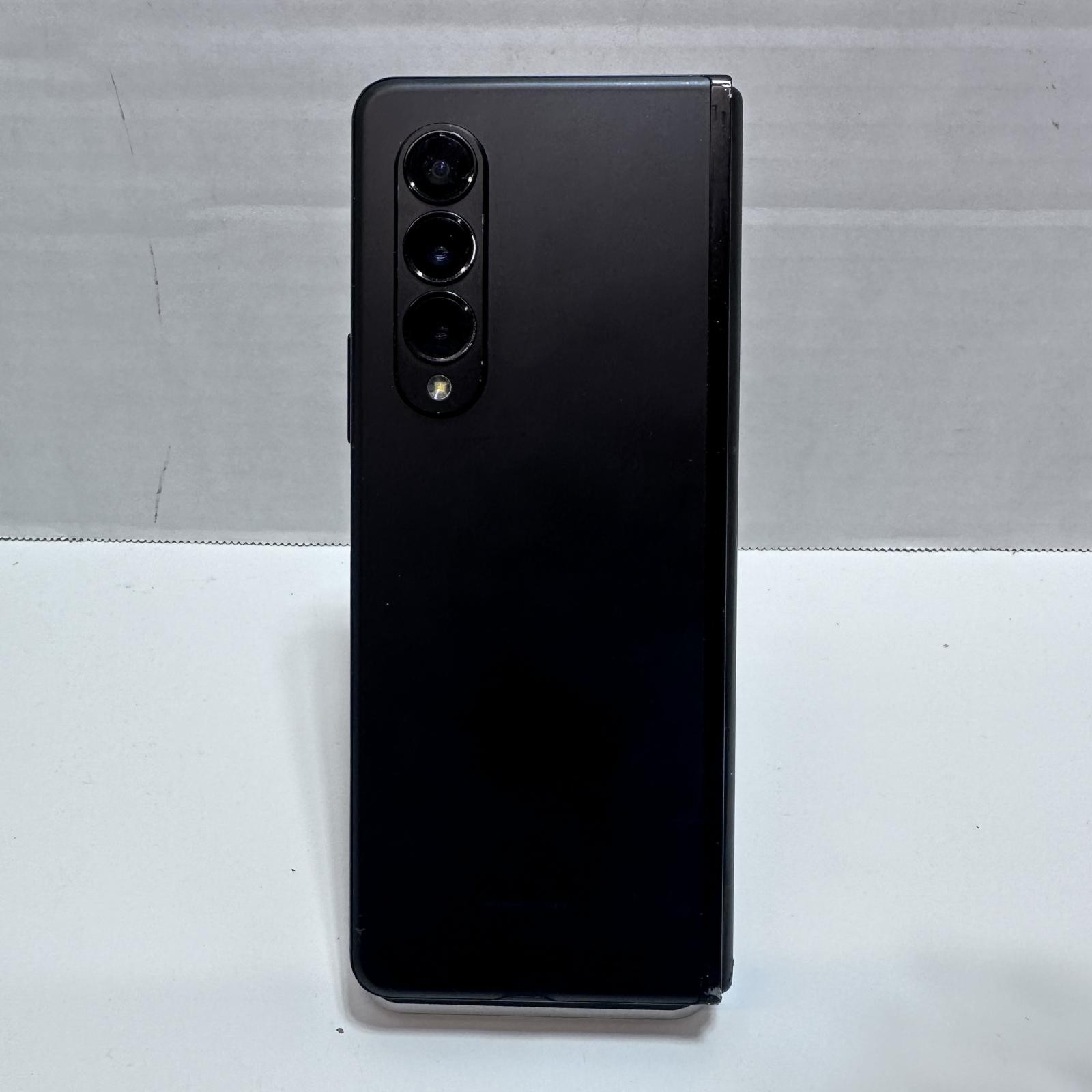 Samsung Galaxy Z Fold3 (SM-F926U) 256GB, Unlocked *Screen Damaged*