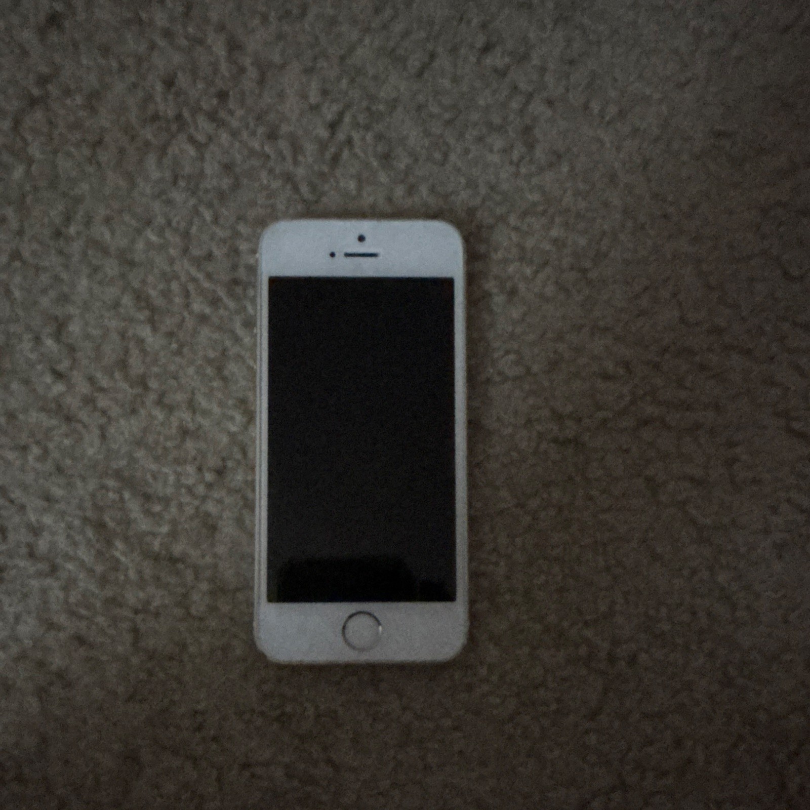 WORKING Apple iPhone 5 Smartphone 64GB Storage Gold/White Bar Style Used