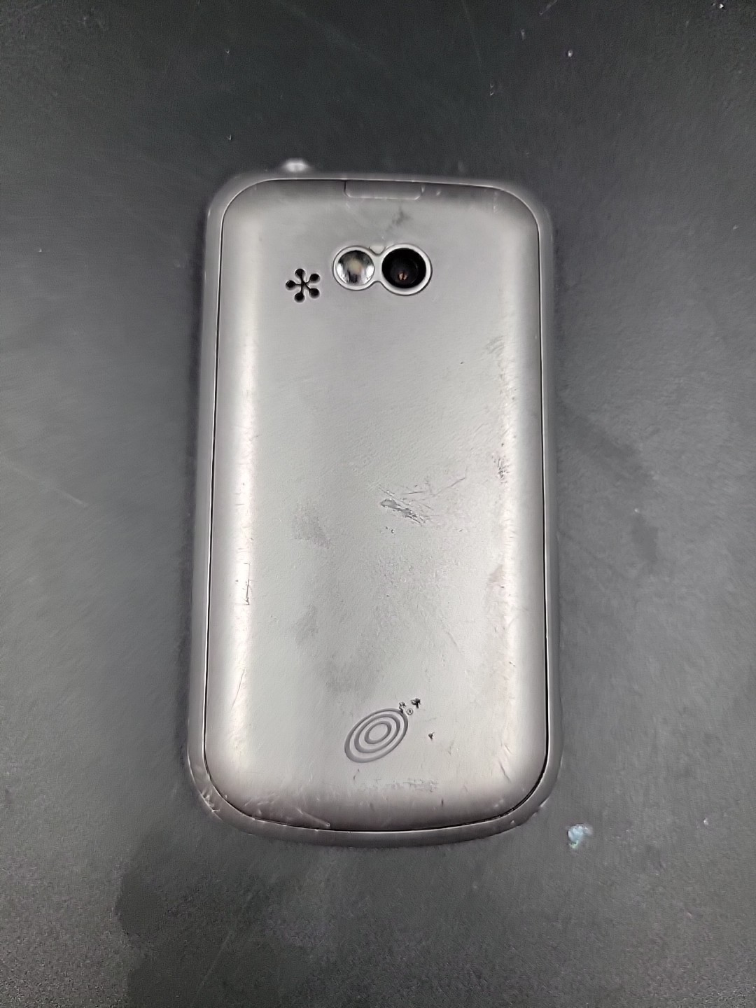 LG 900G – Black and Gray ( TracFone ) Cellular Candybar Phone