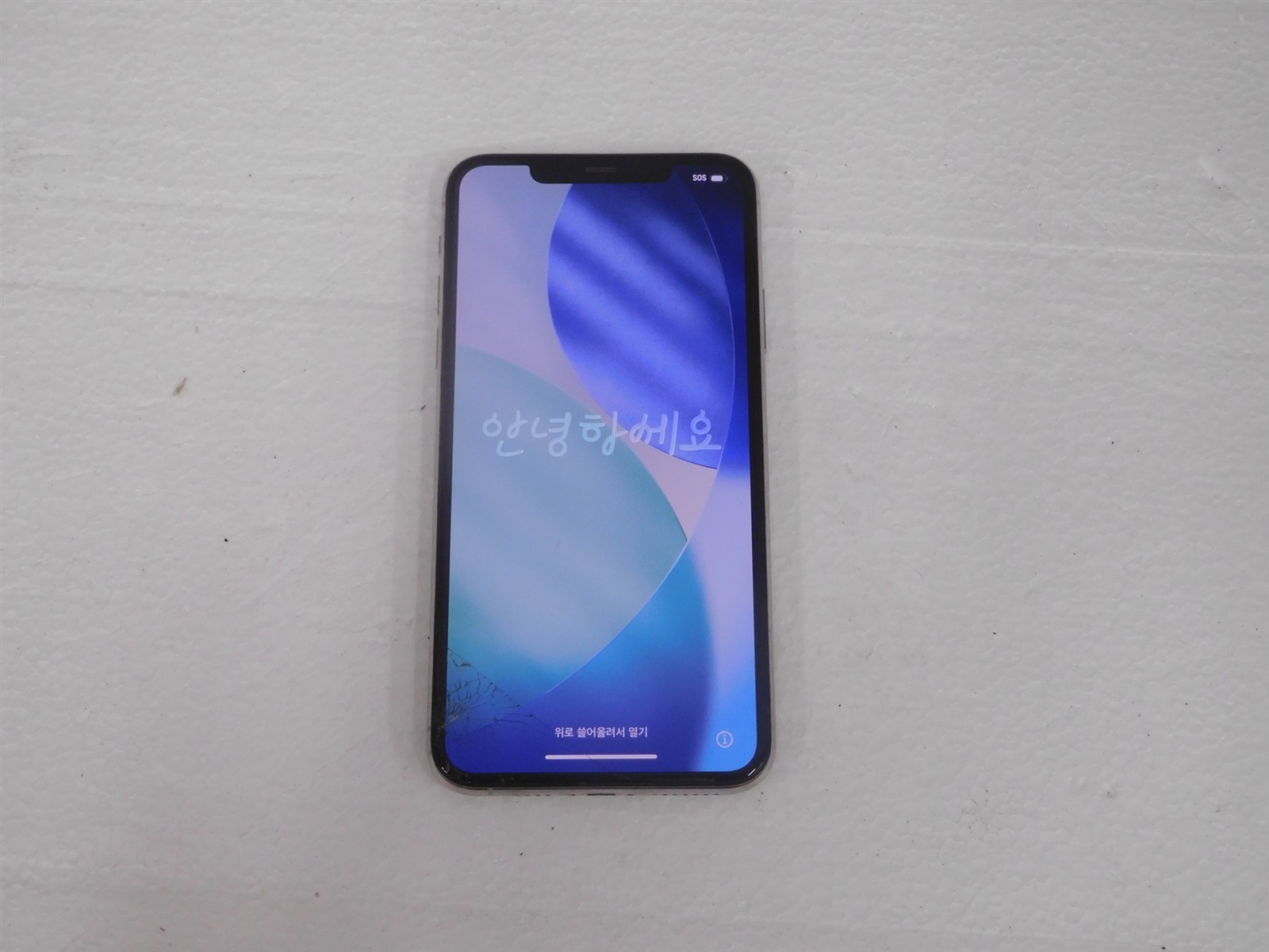 unlocked Apple iphone11 Pro Max MWGL2LL/A 256GB Smartphone (please read)#284(L7)