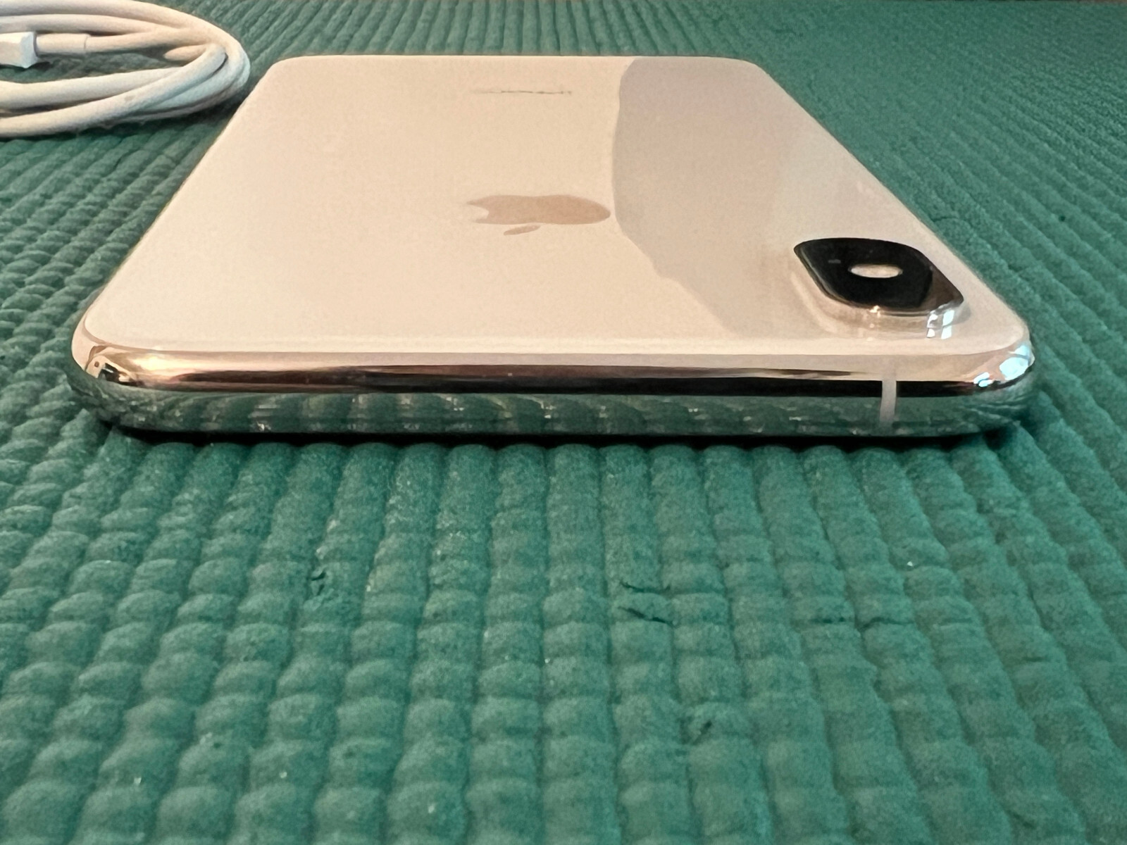 Apple iPhone XS Max – 64GB – Silver (Unlocked) A1921 (CDMA + GSM)