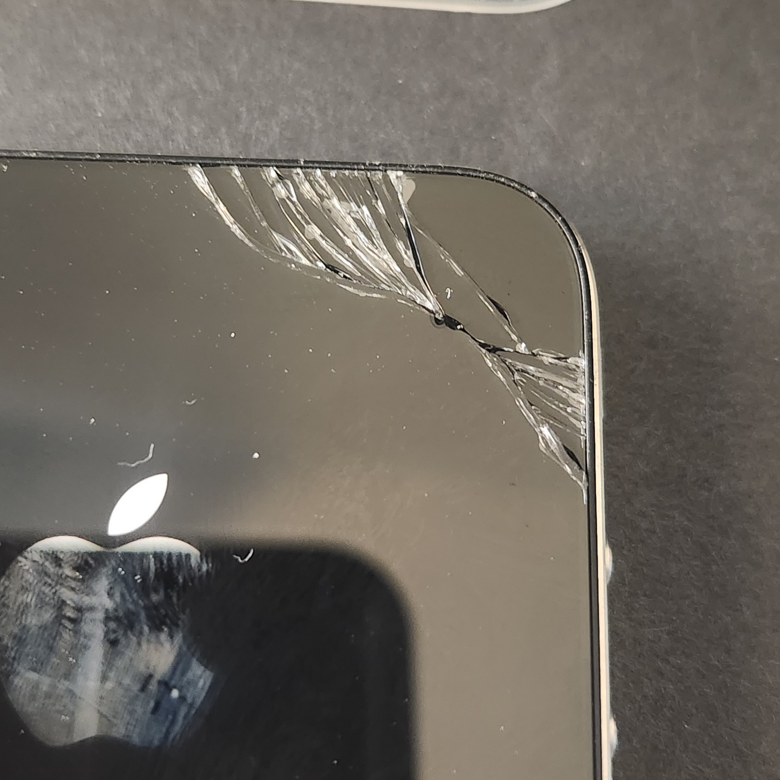 Apple iPhone 4 A1332 EMC 3808 iPhone A1303 16GB Untested Cracked Black