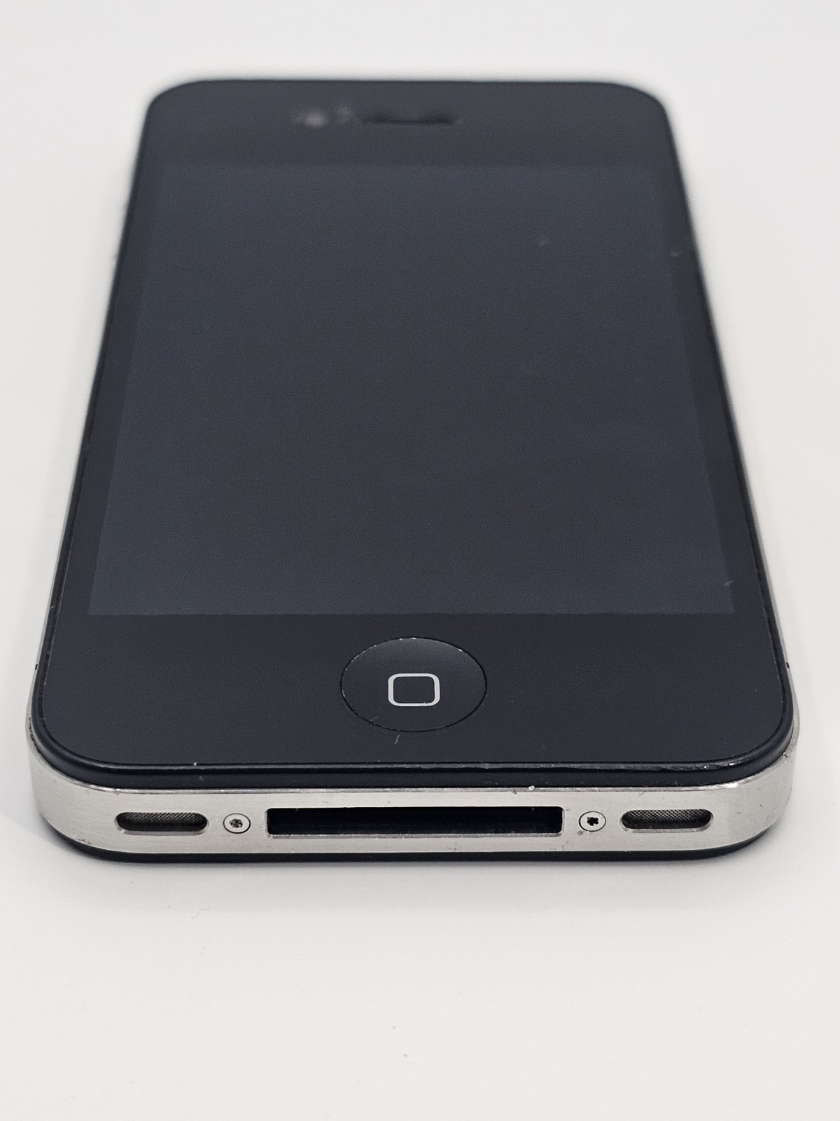 Apple iPhone 4s – 8GB – Black (Verizon) A1387 (CDMA + GSM)