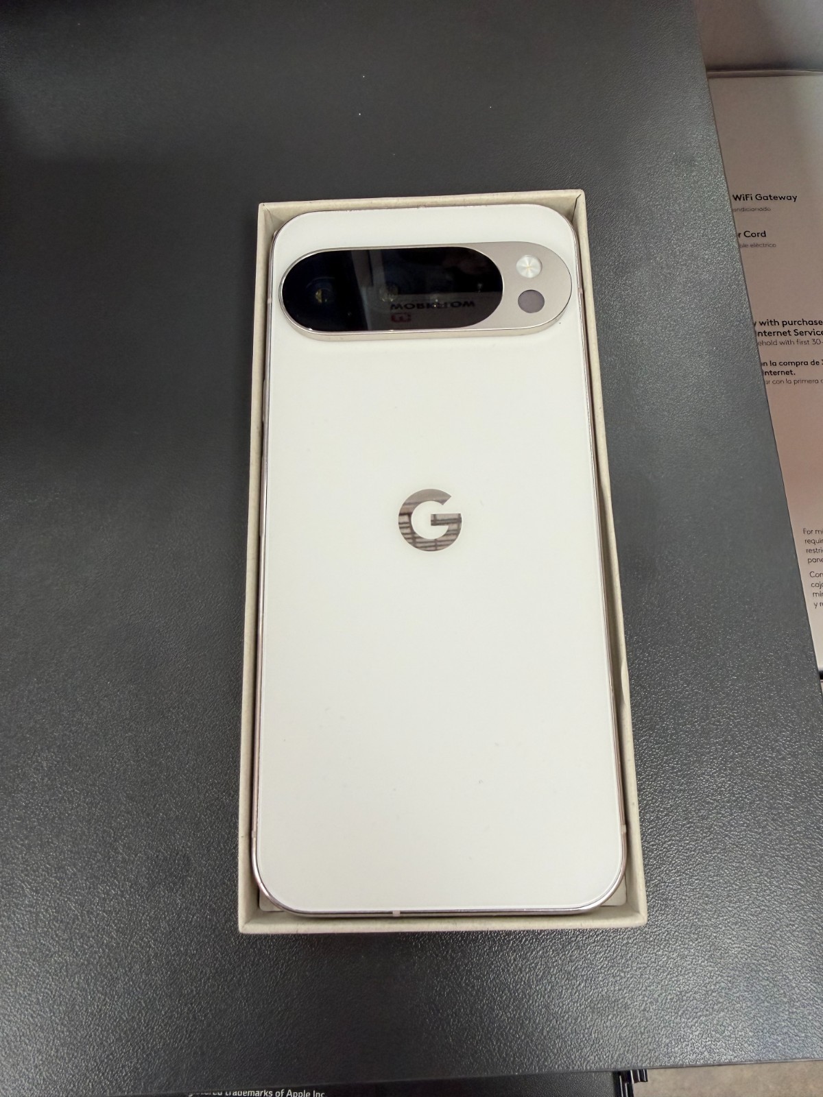 Google Pixel 10 Pro XL – 256 GB – Porcelan (Unlocked)