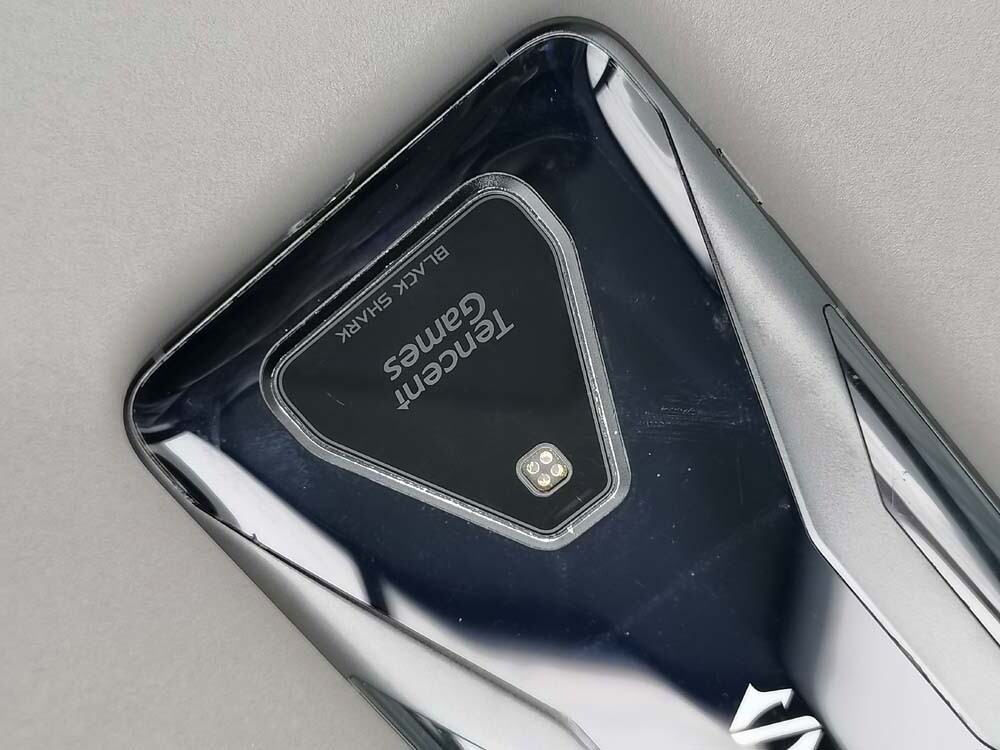 Xiaomi Black Shark 3 – Unlocked 5G 12+128GB Dual-SIM Snapdragon 865 Gaming phone