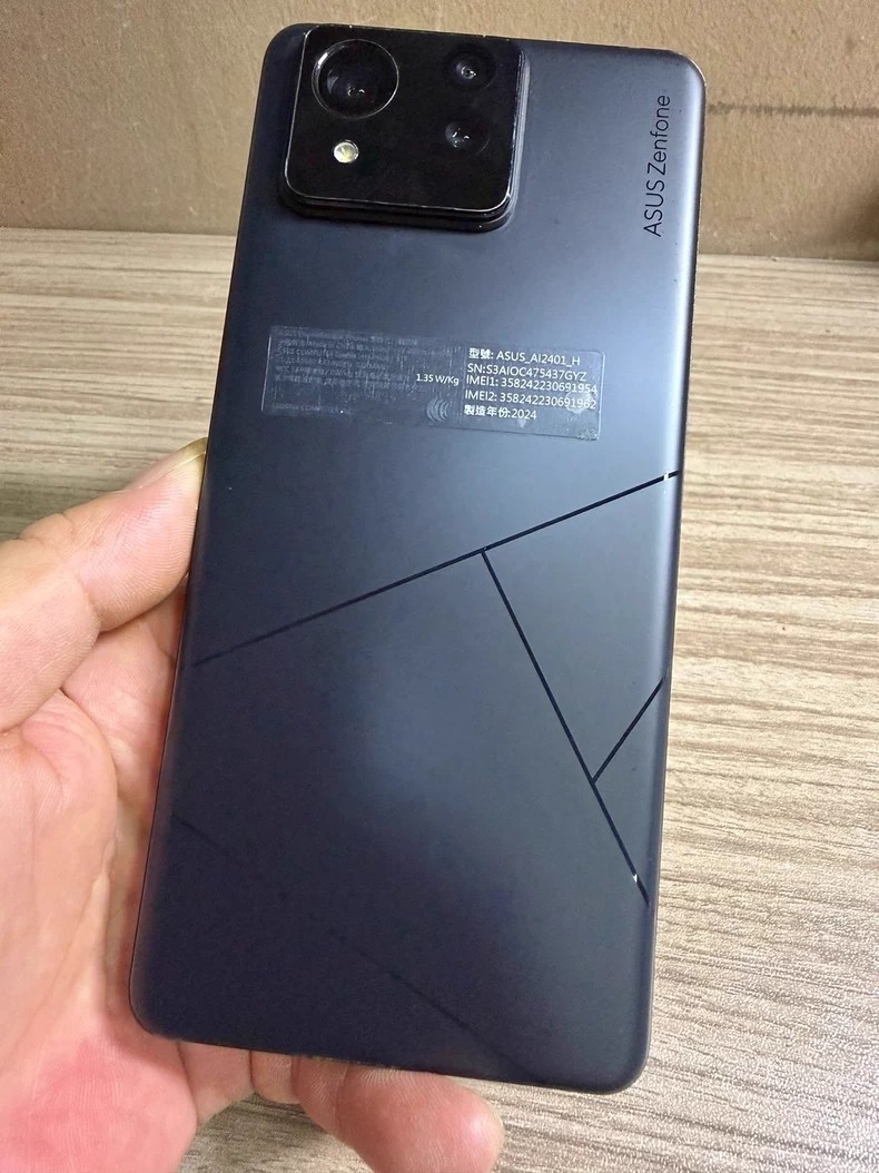 Asus Zenfone 11 Ultra 5G 12+256GB unlocked Android Google play global game phone