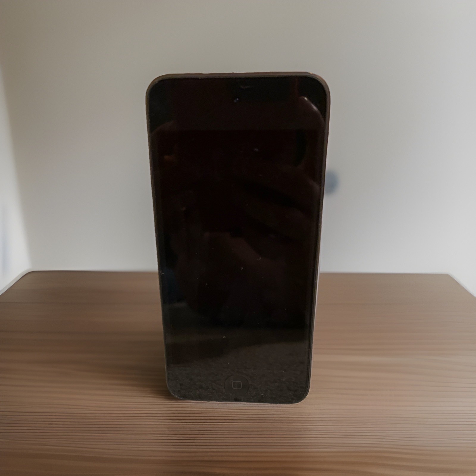 Apple iPod touch 6th Gen 16GB Space Gray