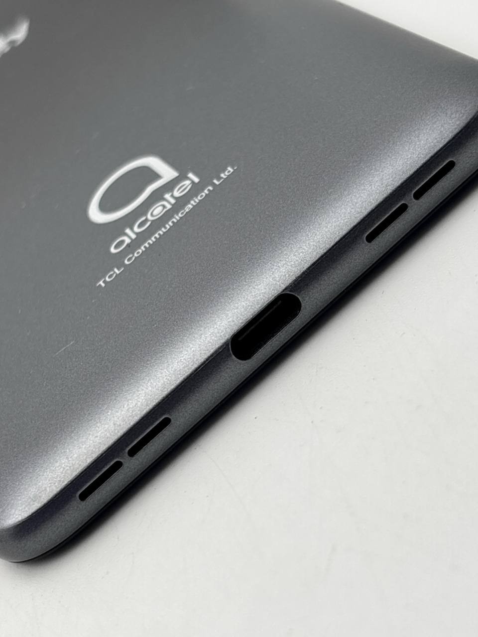 Alcatel Jitterbug Smart 3 32GB Smartphone for Seniors 6.22″ HD Dual Camera 4G