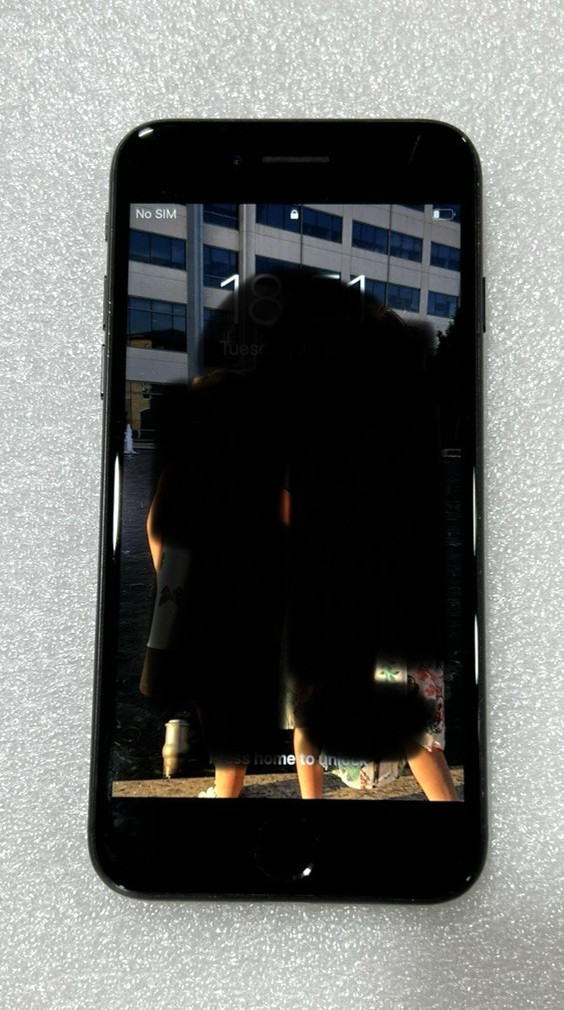 iPhone 7 AT&T Apple iPhone Model A1778 Black ( AS-IS, For Parts Only)