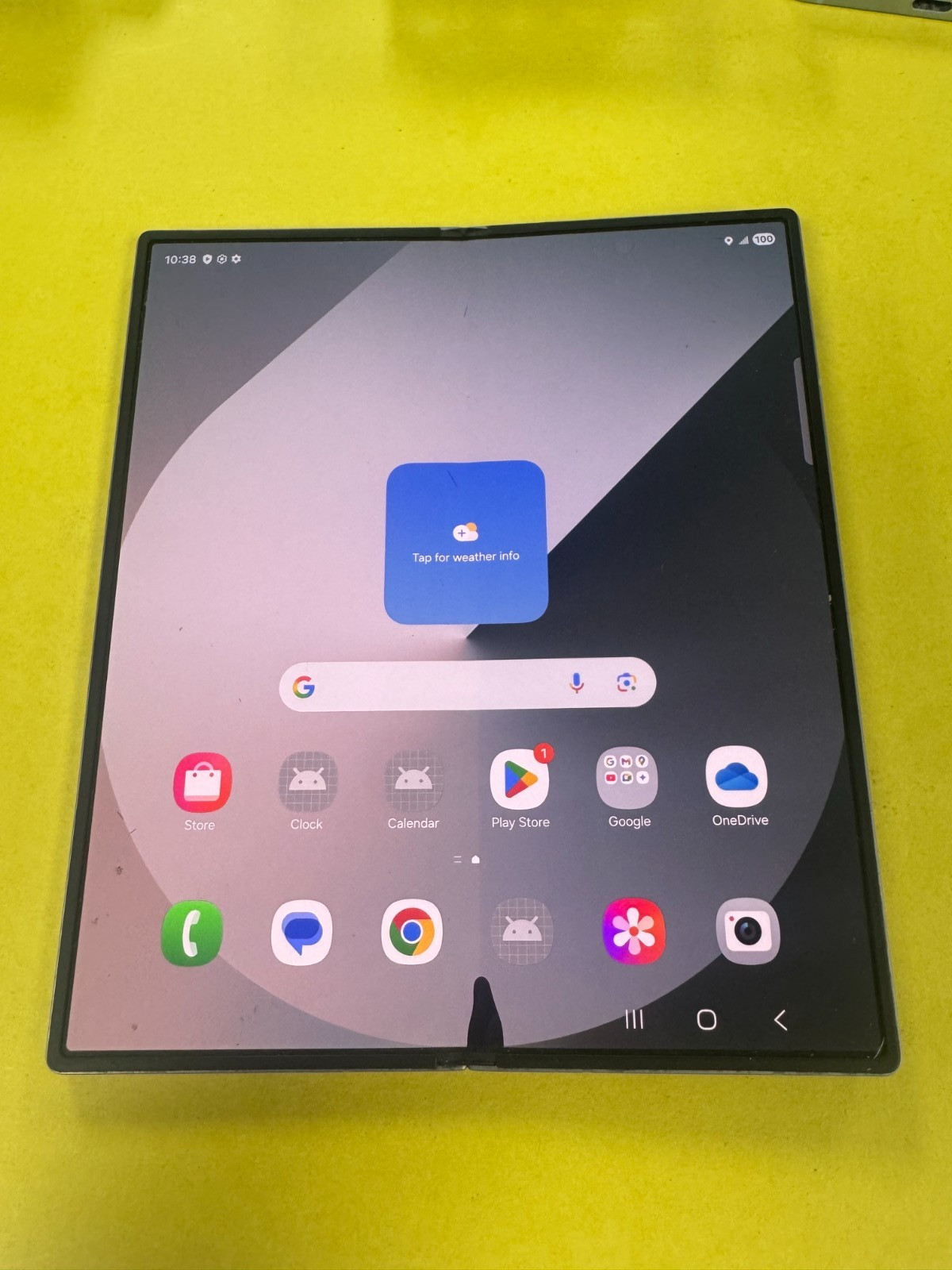 Samsung Galaxy Z Fold6 5G – SM-F956B/DS – 256GB – (Unlocked) LCD Damage, Cracked