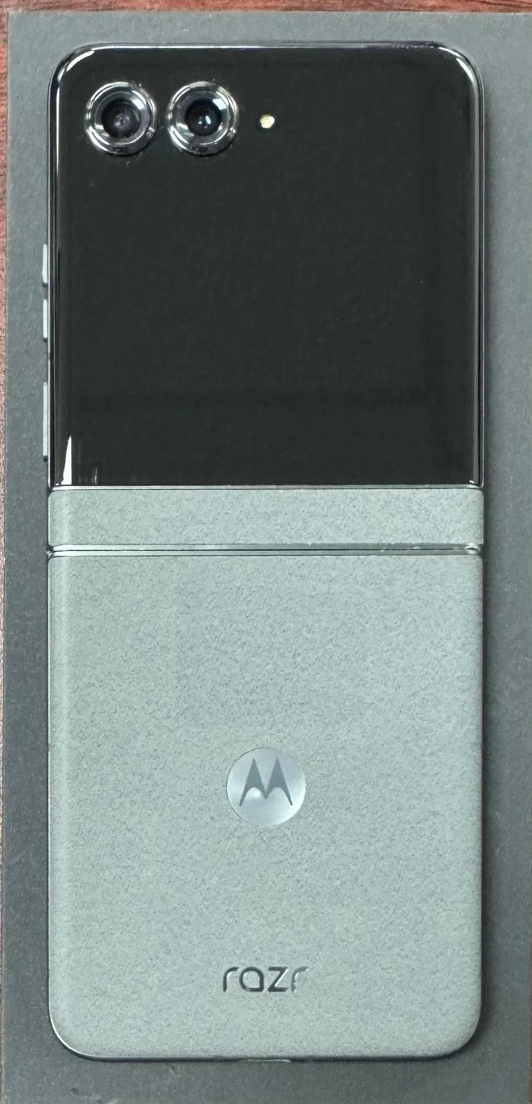 RF Good – Moto Razr 5G 2024 (256GB) XT2453-5 (Cricket Only) – Koala Gray