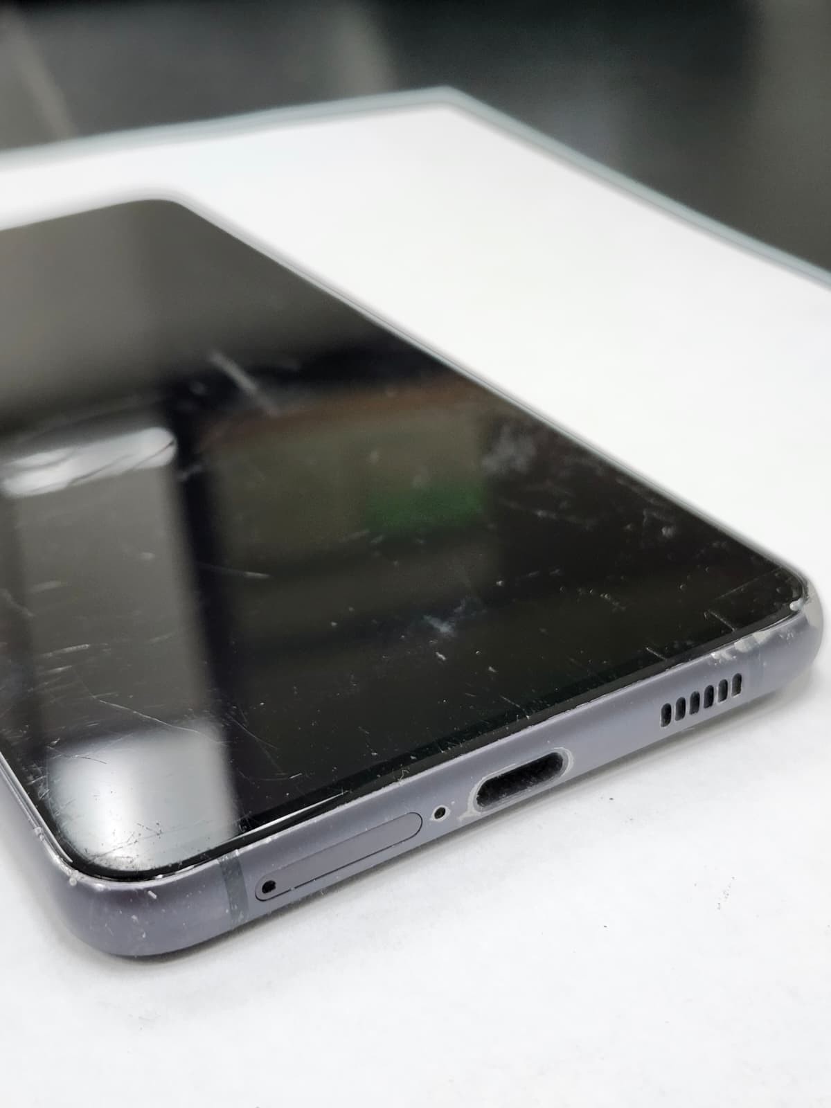 DEFECTIVE – Samsung Galaxy S21 FE 5G – 128GB – Graphite – Spectrum – 12613