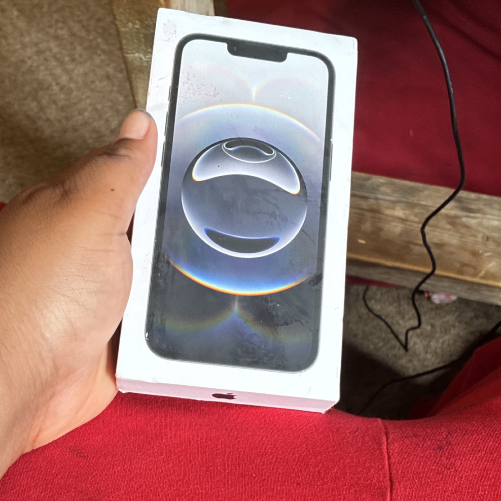 No iPhone included just for to show off iPhone 16e box