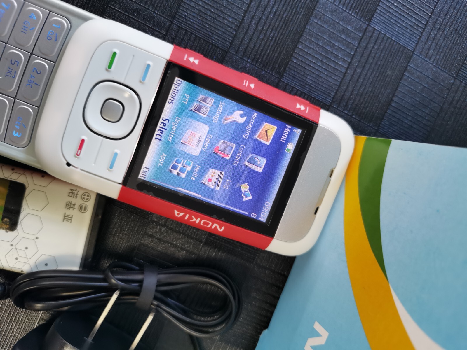Nokia Xpress Music 5300 UNLOCKED Cellular Phone Tri-Band 2G GSM 900 /1800 /1900