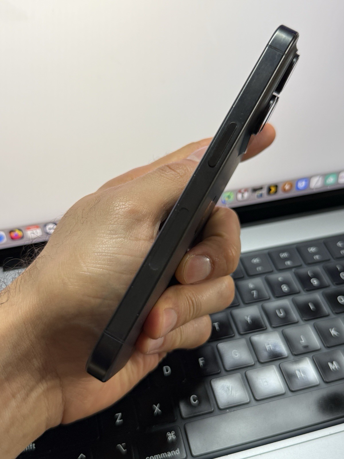 Apple iPhone 15 Pro Factory Unlocked Black Titanium 128GB (Cam Focus Issue) #264