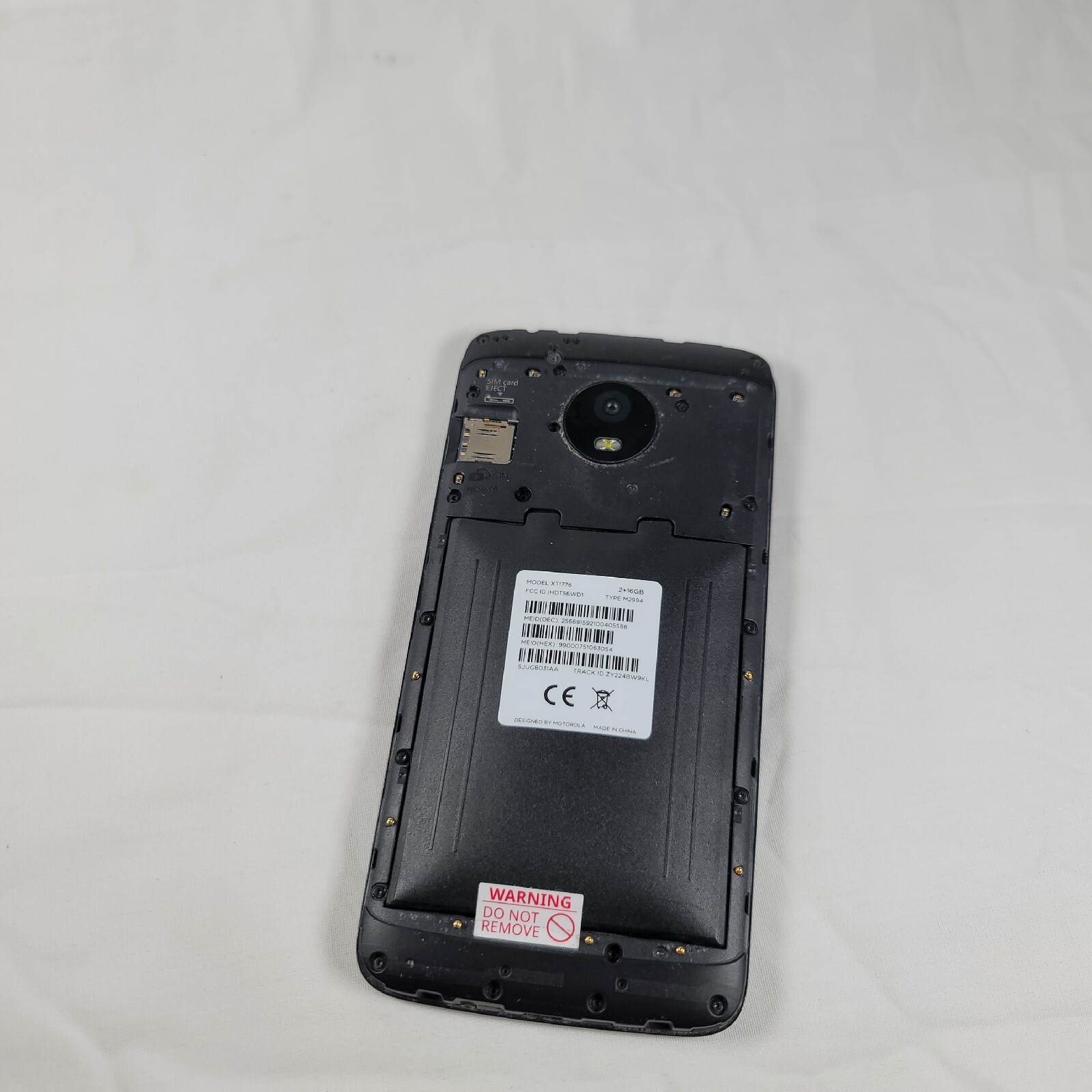 Motorola Moto E4 Plus (XT1776) 16GB – cracked screen – No Back Or Battery