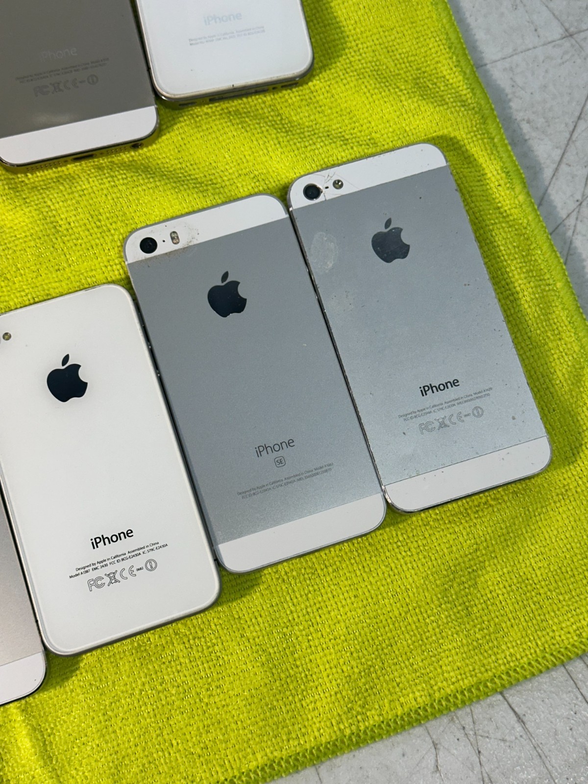 Lot of 10 Mixed Phones Apple iPhone iPod Touch Vtg Cellular Collection Untested