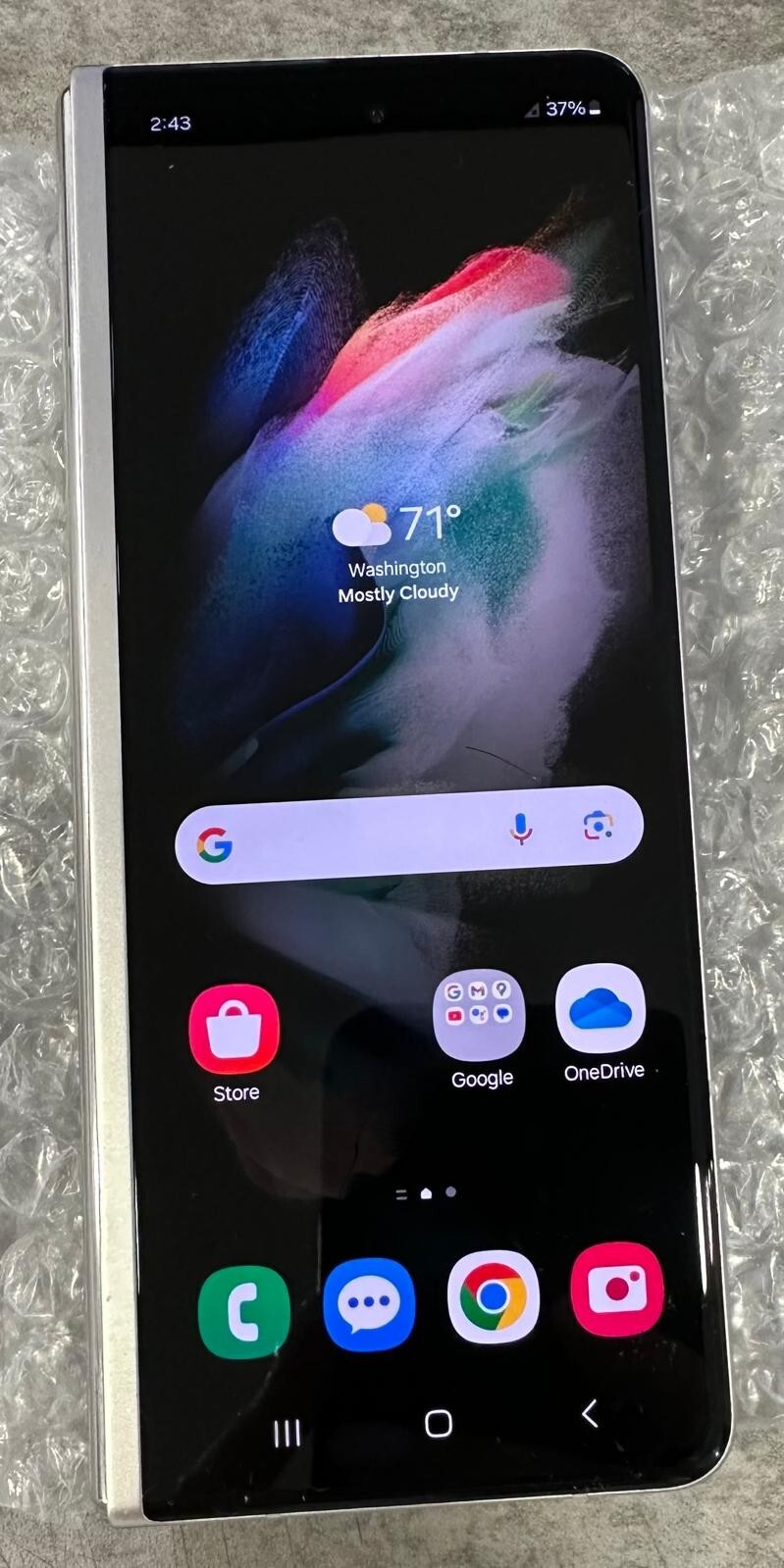AS-IS Samsung Galaxy Z Fold3 SM-F926U – 256GB – Phantom Silver Damaged