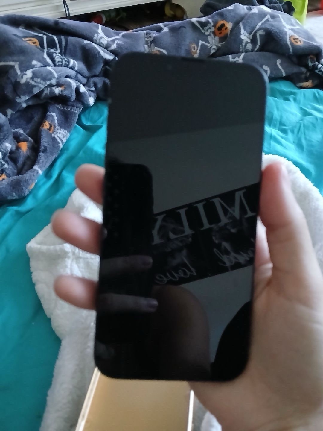Apple Black Bar Smartphone