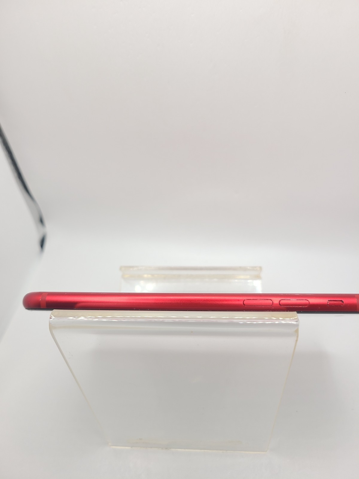 Apple iPhone SE 2020 [A2275] UNLOCKED Any Carrier Red 64GB iOS 26.5