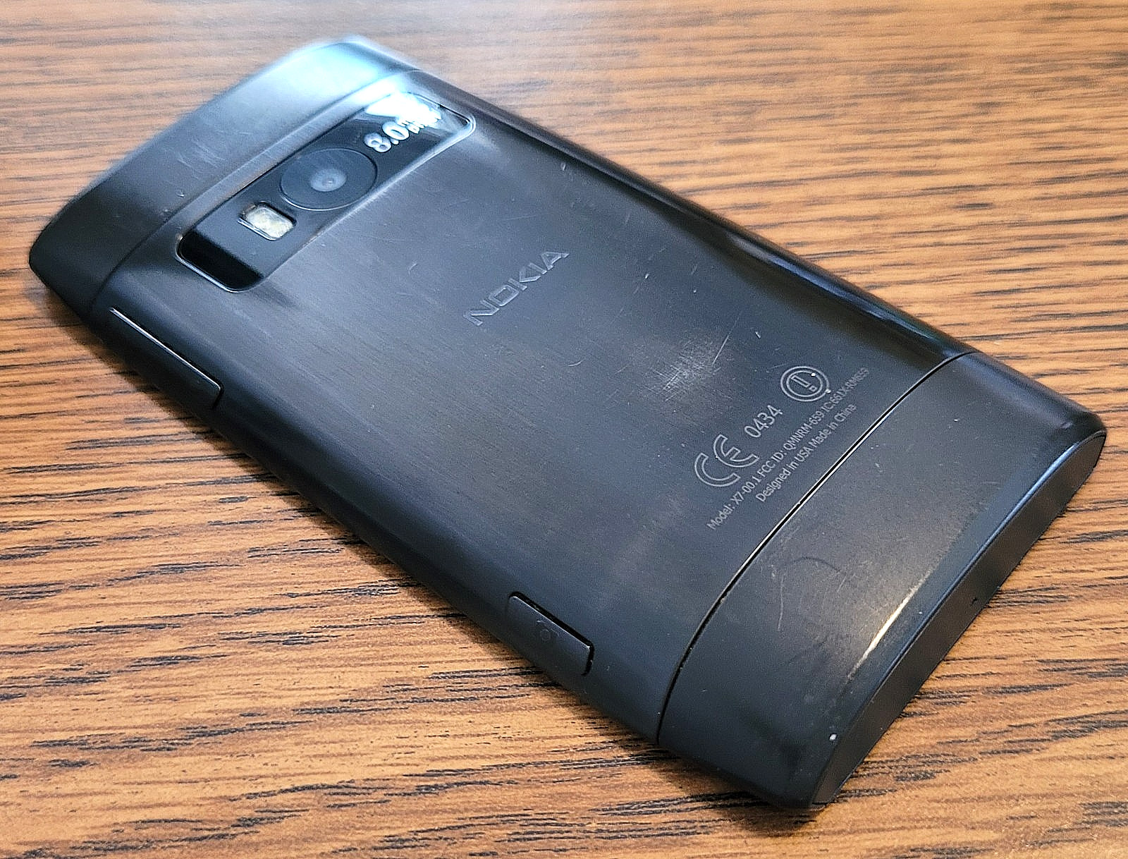 Nokia X7-00 – Gray and Black ( Rogers ) Very Rare GSM Symbian Smartphone-Bundled