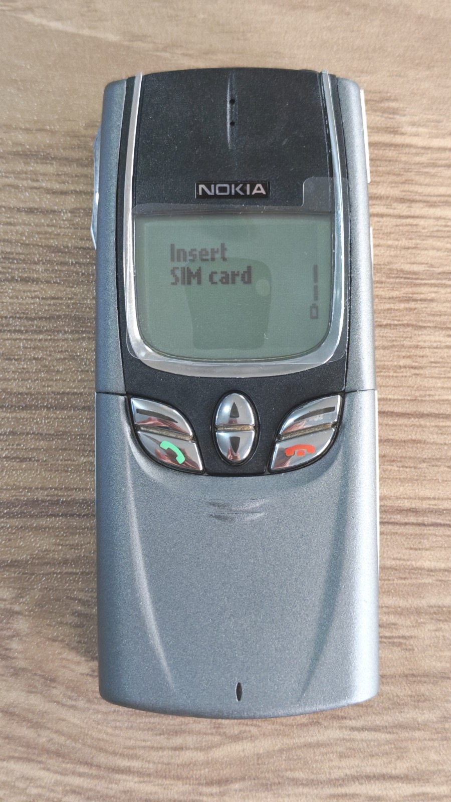 Nokia 8850 Unlocked GSM 900/1800 Slide keyboard Cellular Phone Random Color