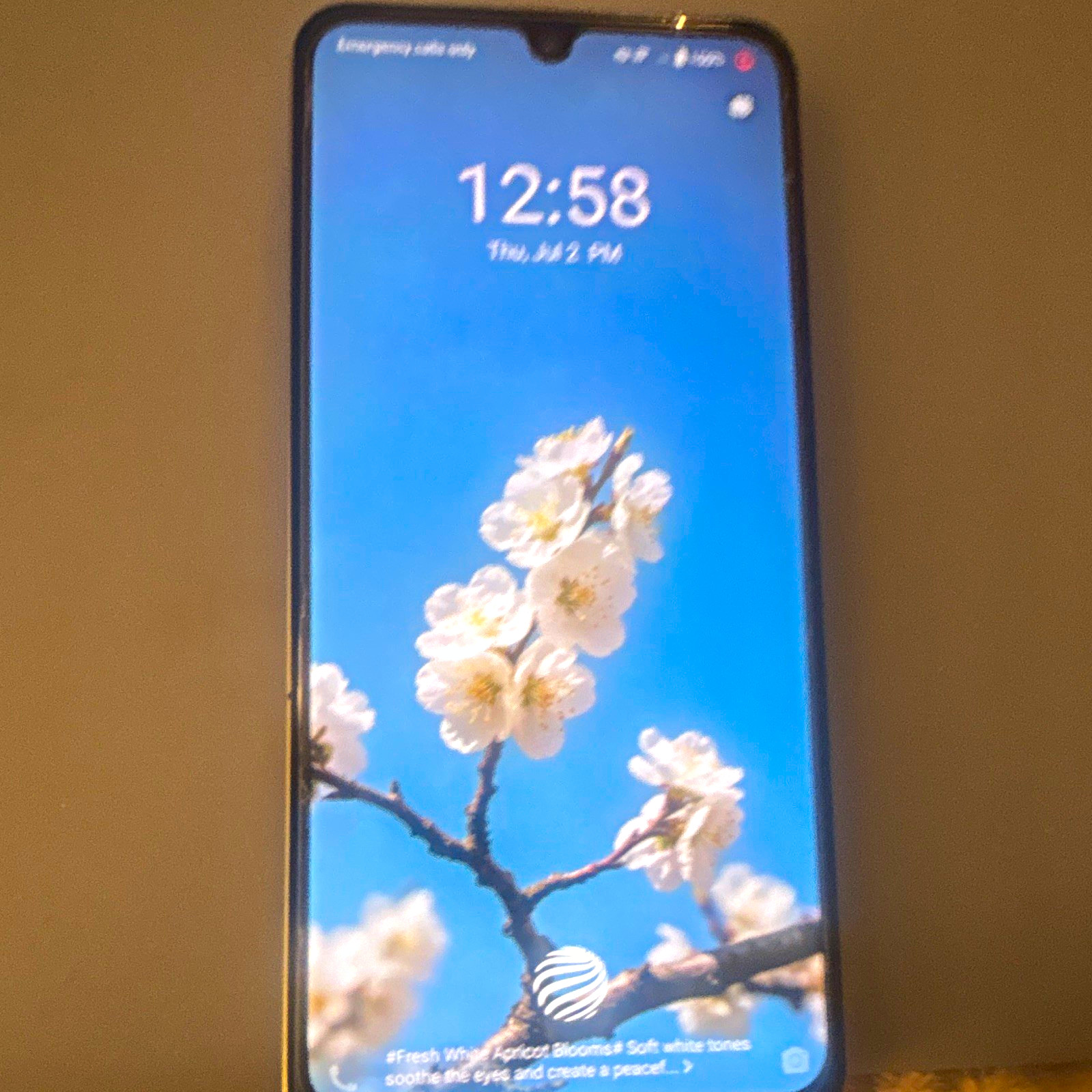 vivo 2201 128GB Unlocked Android Gold/Orange Gradient Bar Smartphone