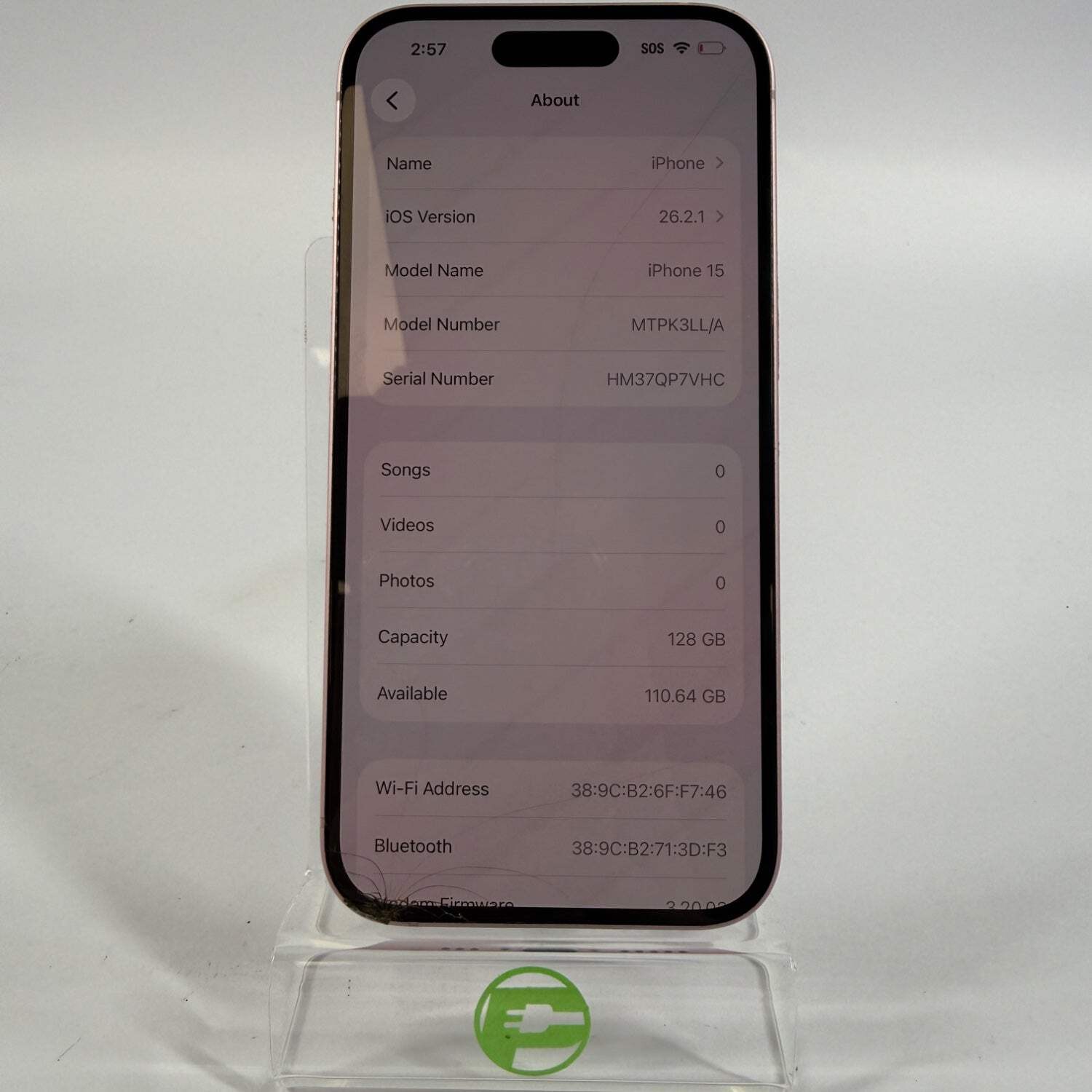 Broken Unlocked Apple iPhone 15 128GB 26.2.1 MTPK3LL/A Cracked Screen