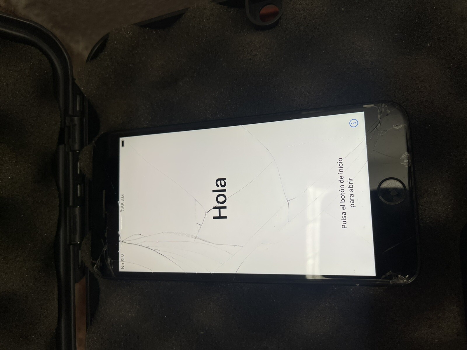 Apple iPhone 8 Plus – 256GB – Silver (Verizon) A1864 (CDMA + GSM)