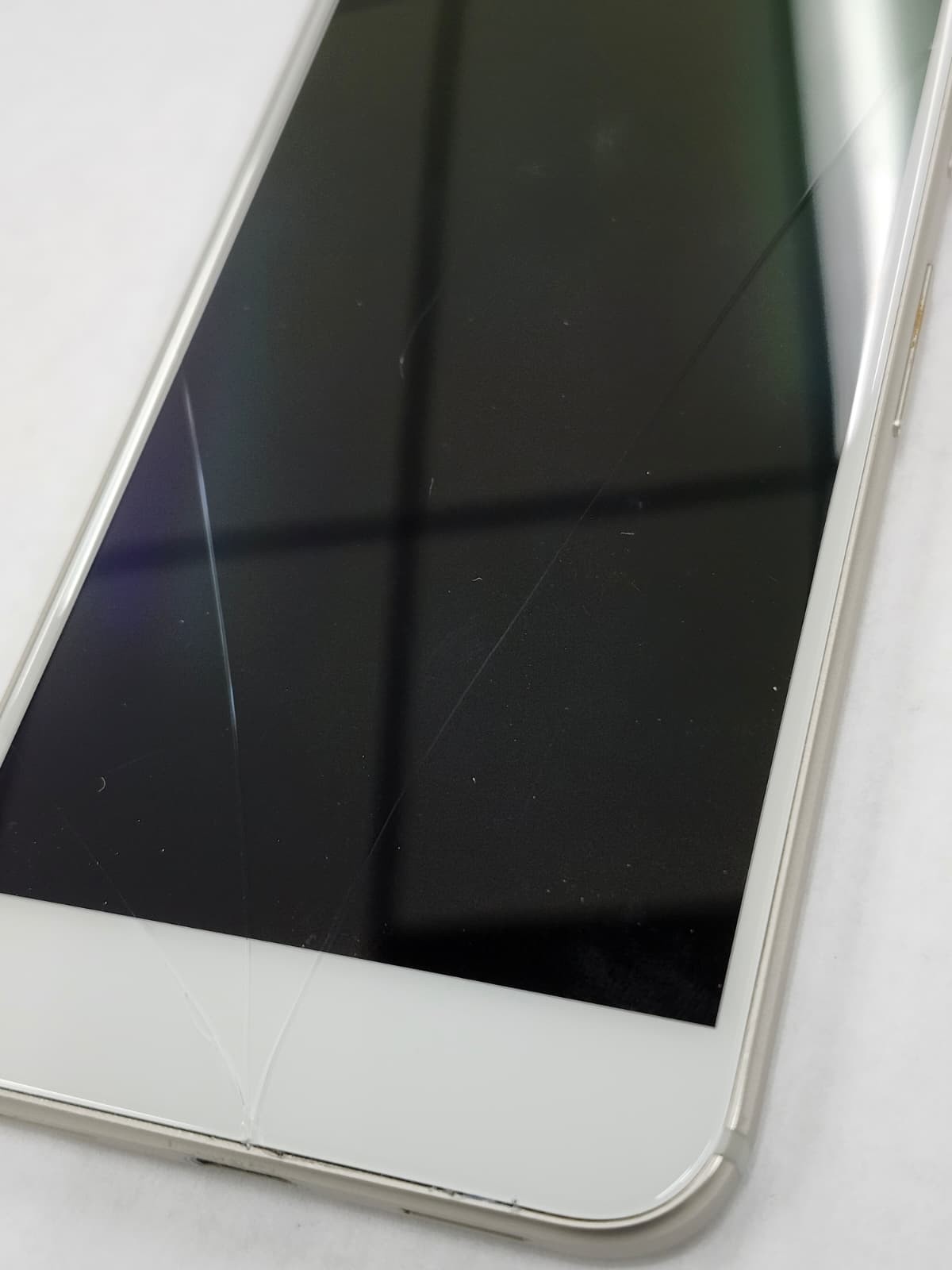 DEFECTIVE – Google Pixel XL – 128GB – Silver – Unlocked – 12342
