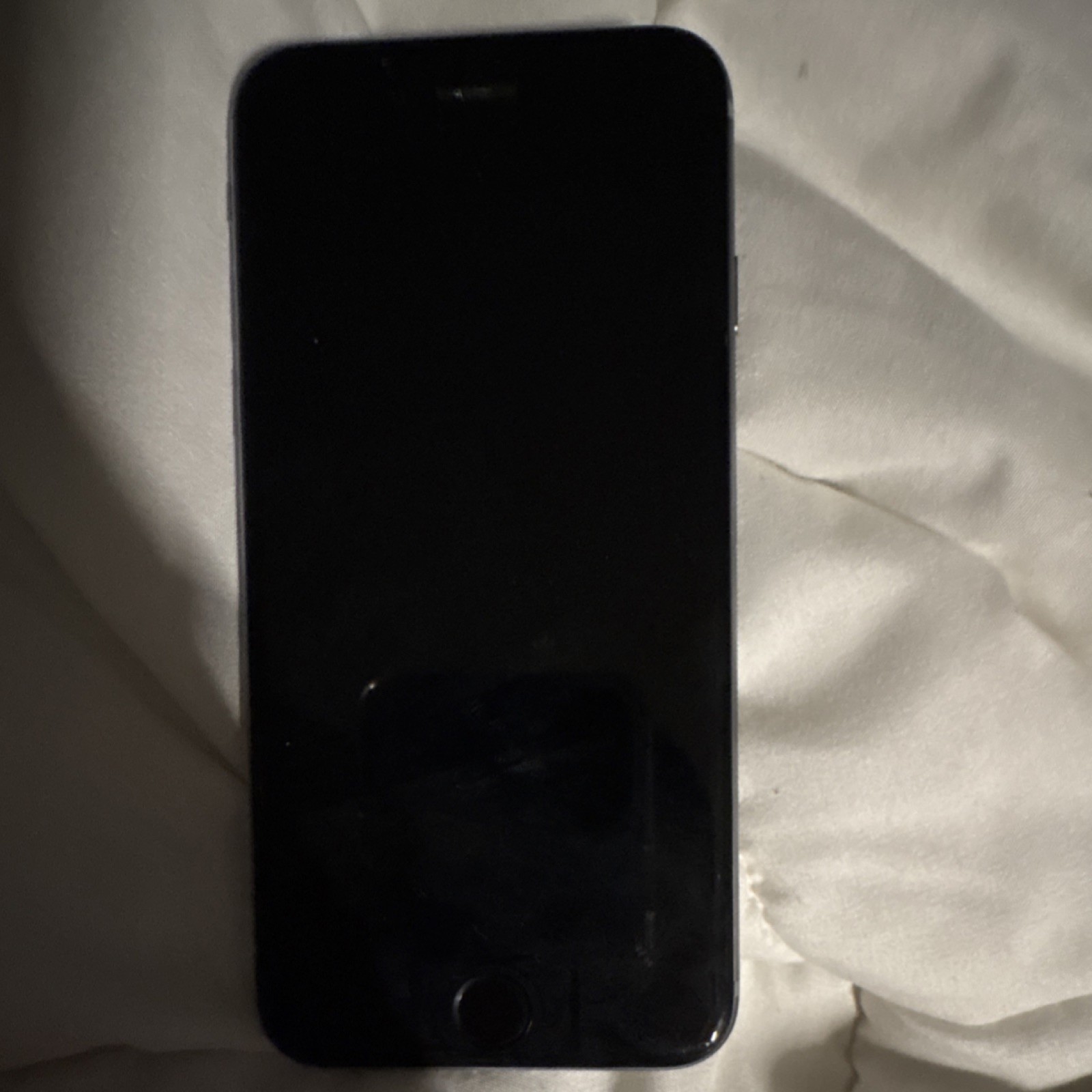 Apple iPhone 6 Gray 8MP Smartphone Bluetooth Wi-Fi Lightning GPS
