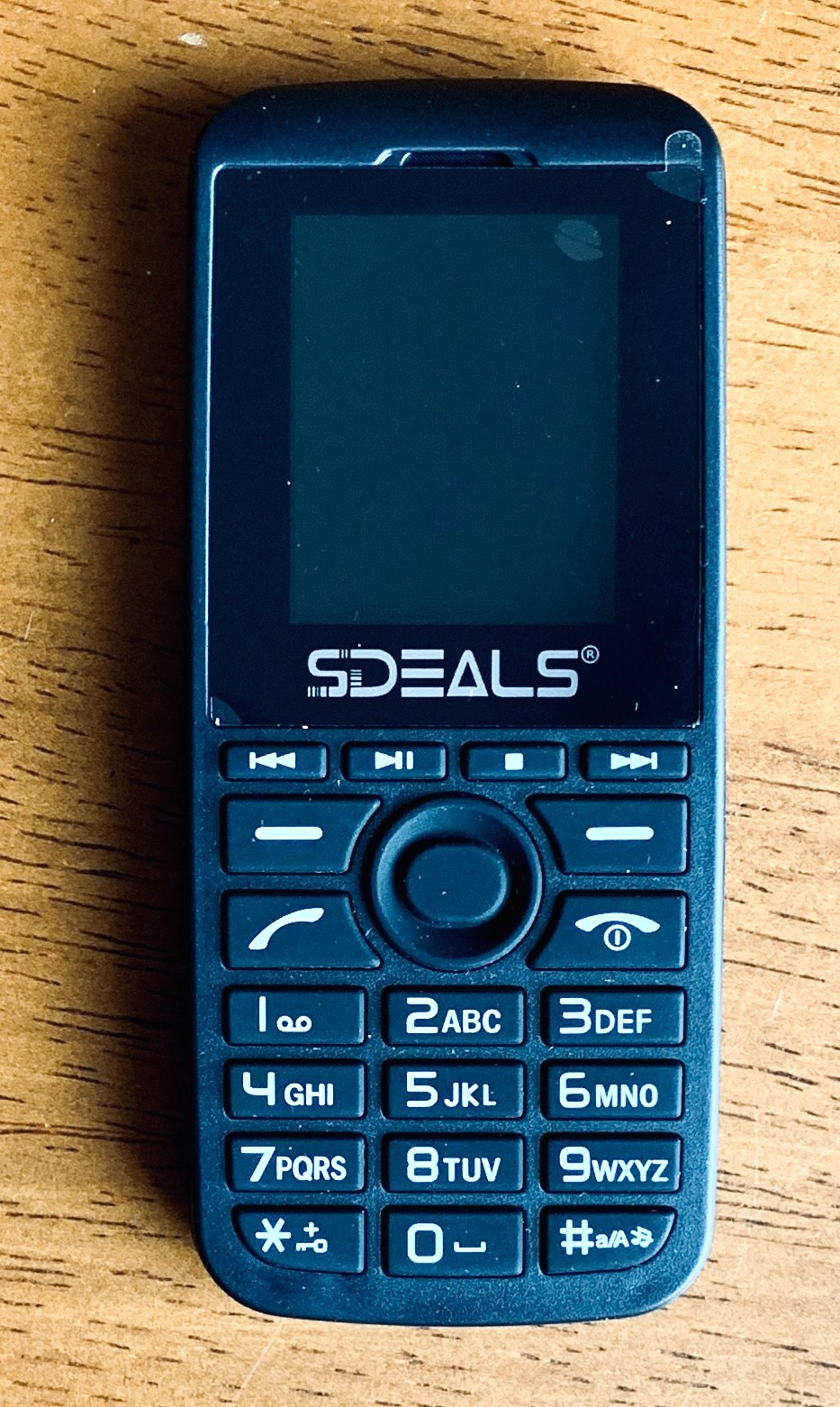 SDEALS SD200 – Unlocked 32 MB Rare Cellphone Dual SIM FM Radio NEW