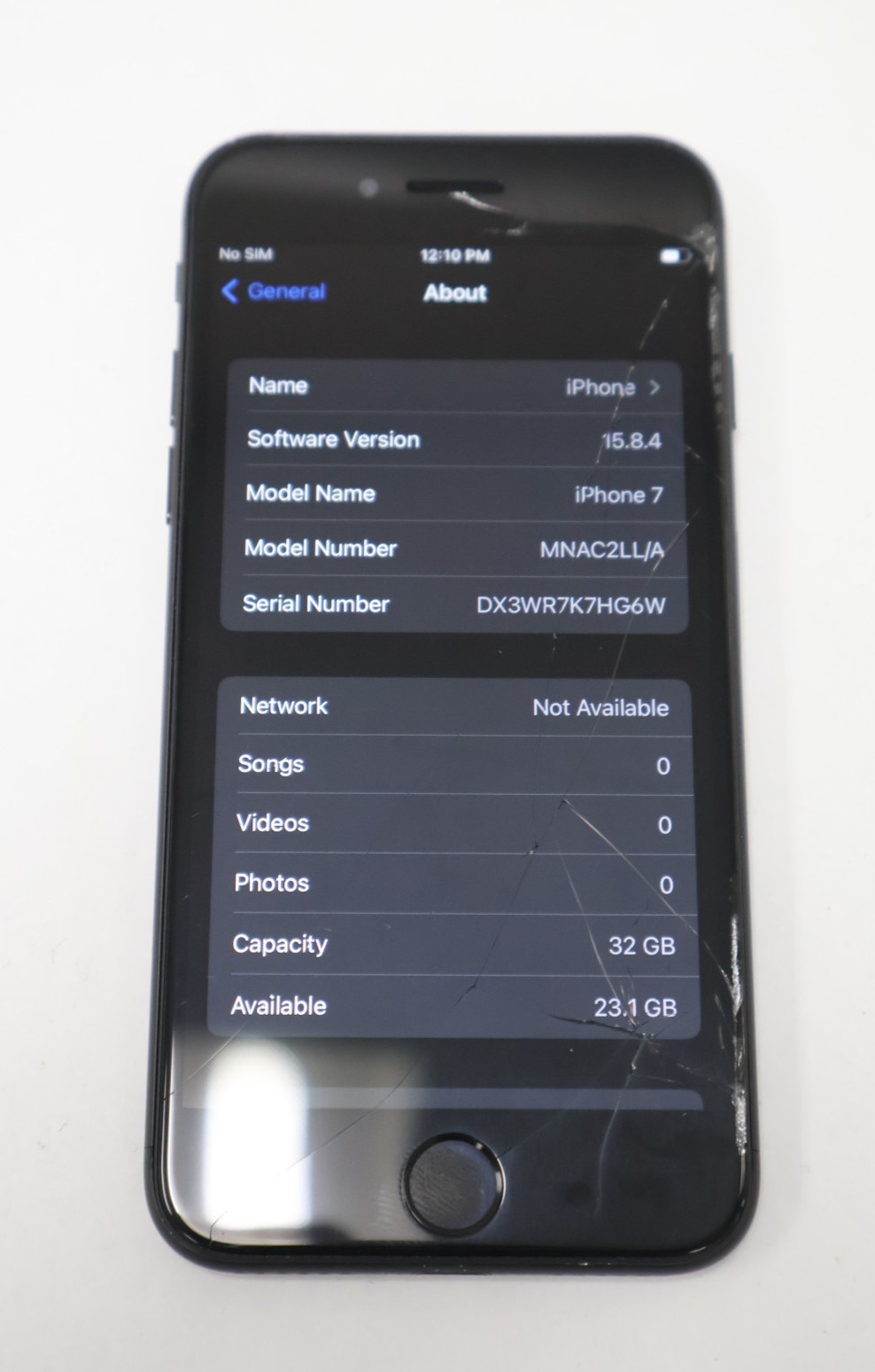 Apple iPhone 7 A1660 32GB – Unlocked – Black -Cracked Screen-