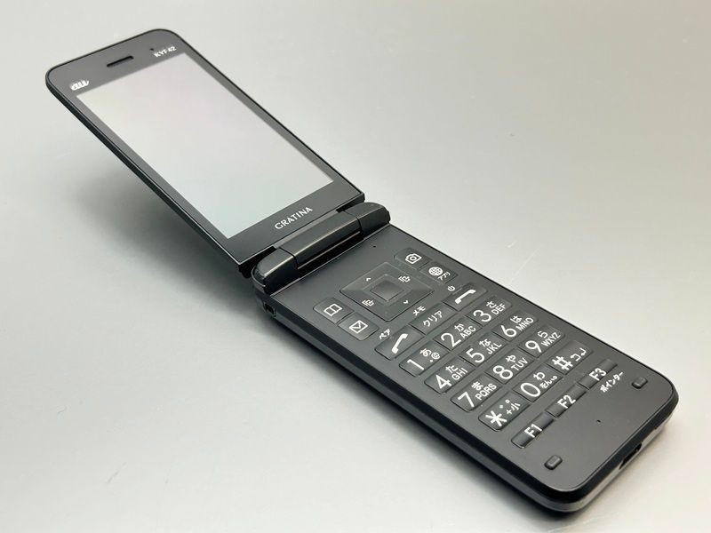 KYF42 GRATINA usage restriction SIM free Black au KDDI Kyocera 567716 flip phon