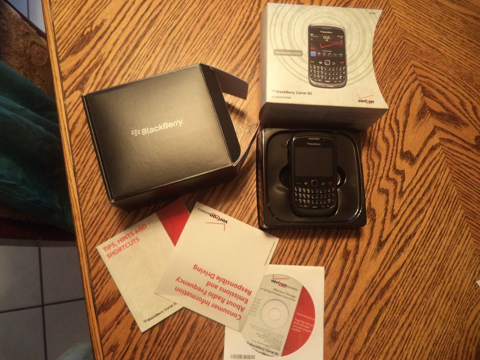 Used Blackberry 9330 Curve Verizon Black Cell Phone FOR PARTS or Repair READ DES