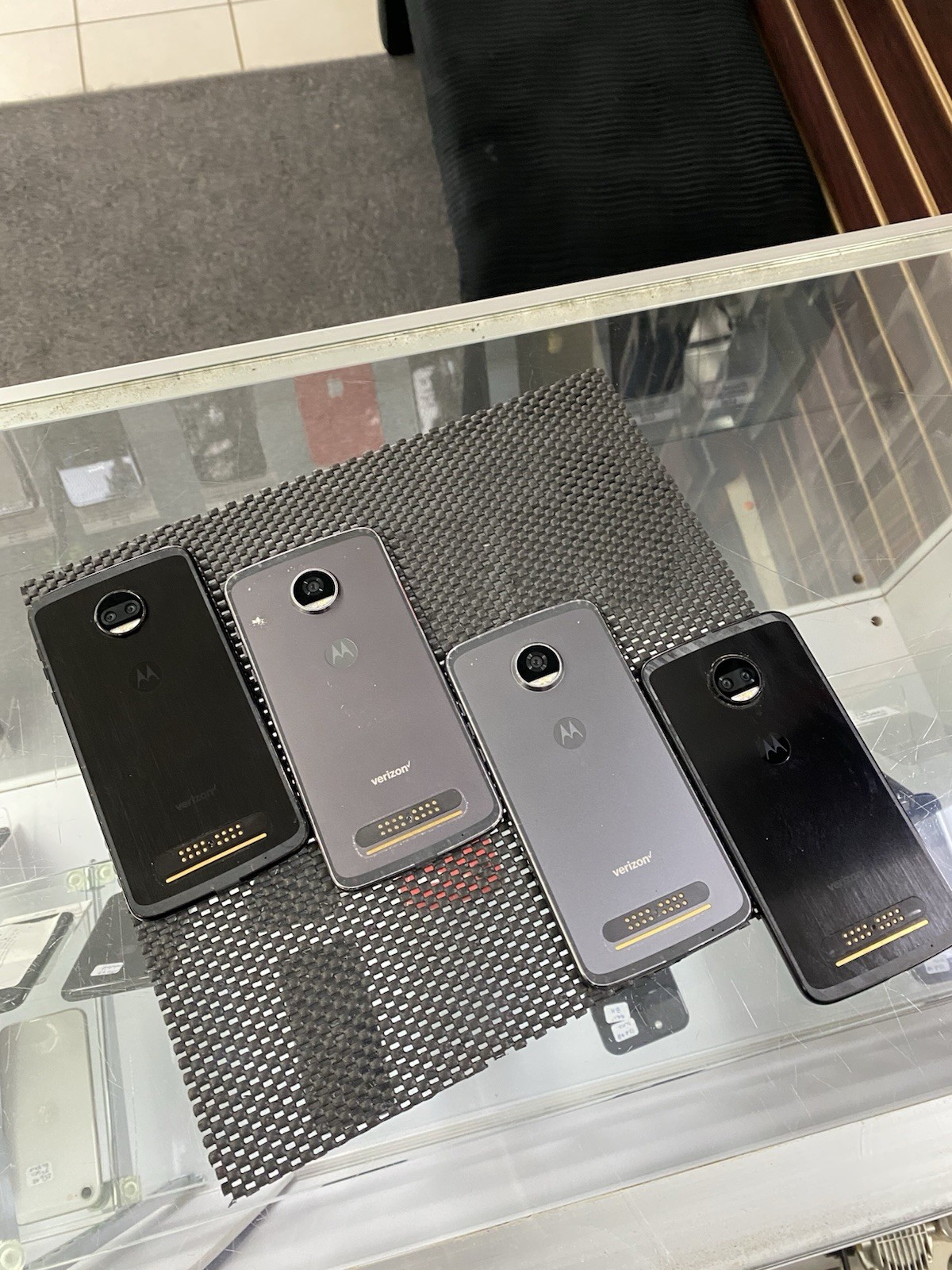Lot Of 4 Moto Z2 Play/Z2 Force xt1789-01/XT1710-02 For Parts/repair – H1