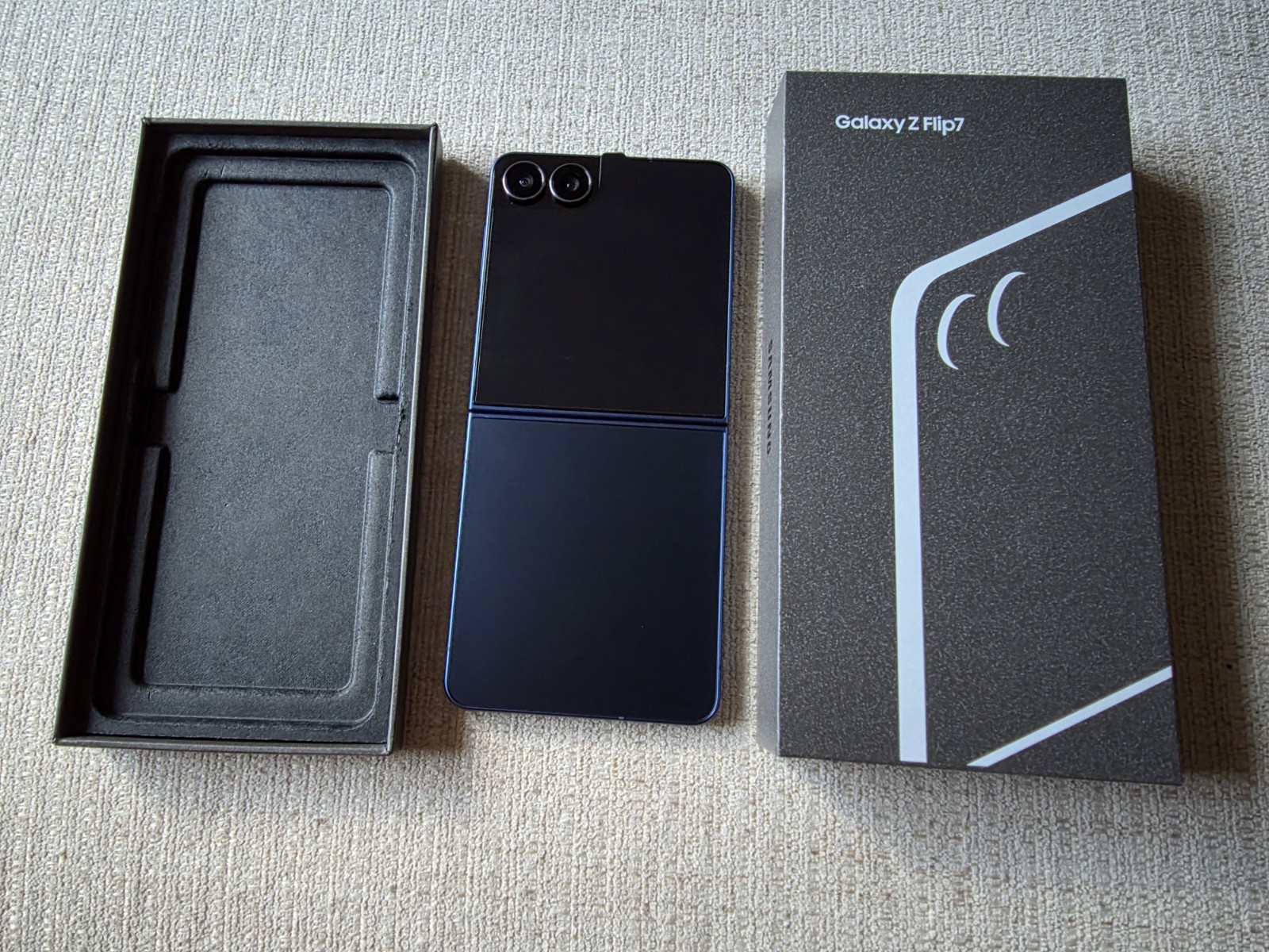 Samsung Galaxy Z Flip 7 5G 256GB – Blue Color (T-Mobile Only) – Open Box New