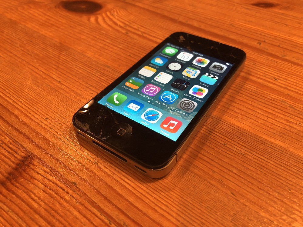 Apple iPhone 4 – 16 GB (MC603LL/A) AT&T | Black | A1332 T-Mobile UNLOCKED