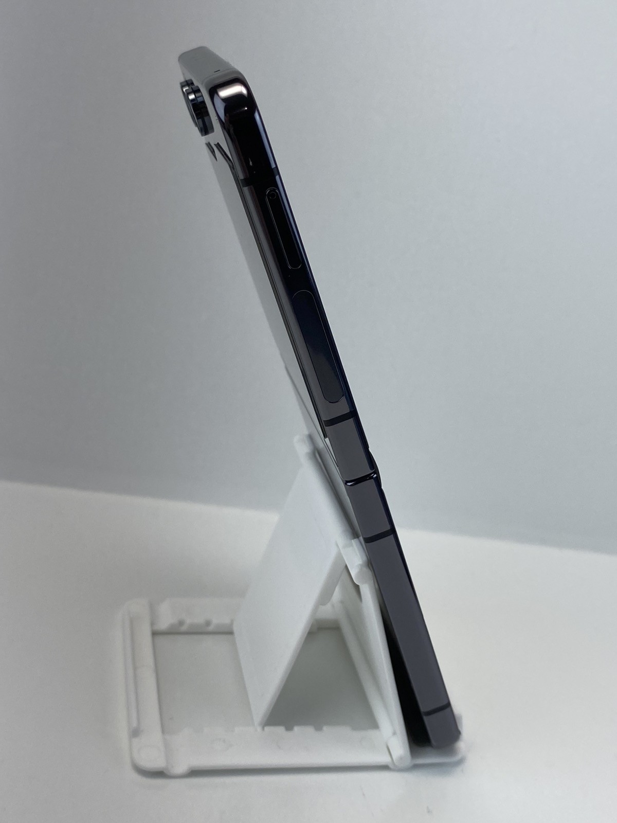 Samsung Galaxy Z Flip5 SM-F731U1 256GB Graphite Unlocked Clean IMEI