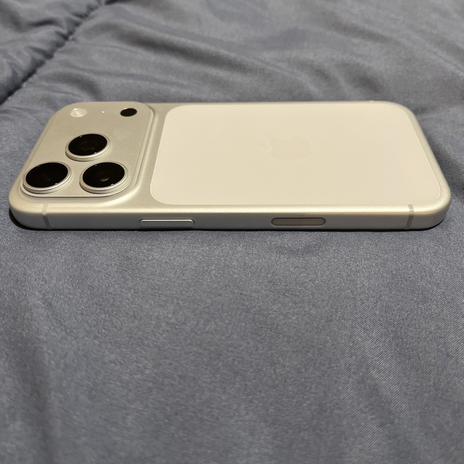 Apple iPhone 17 Pro with Physical Sim + eSim 512GB Silver Color Unlocked