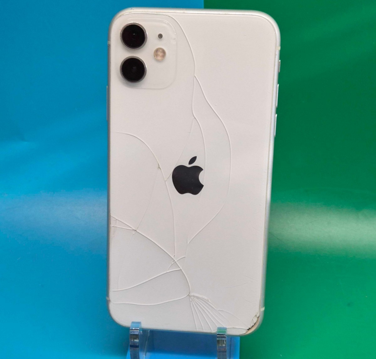 Apple iPhone 11 128GB White AT&T Locked 91% Battery Health New Screen Grade C+