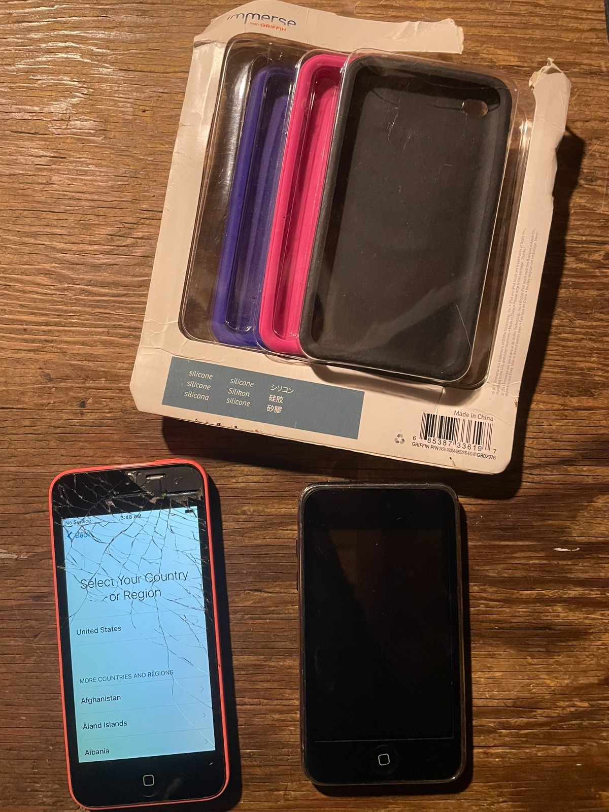 Apple iPhone 5c + iPod Touch 4th Gen 8GB + more – Retro iOS KEEP / 4 PARTS