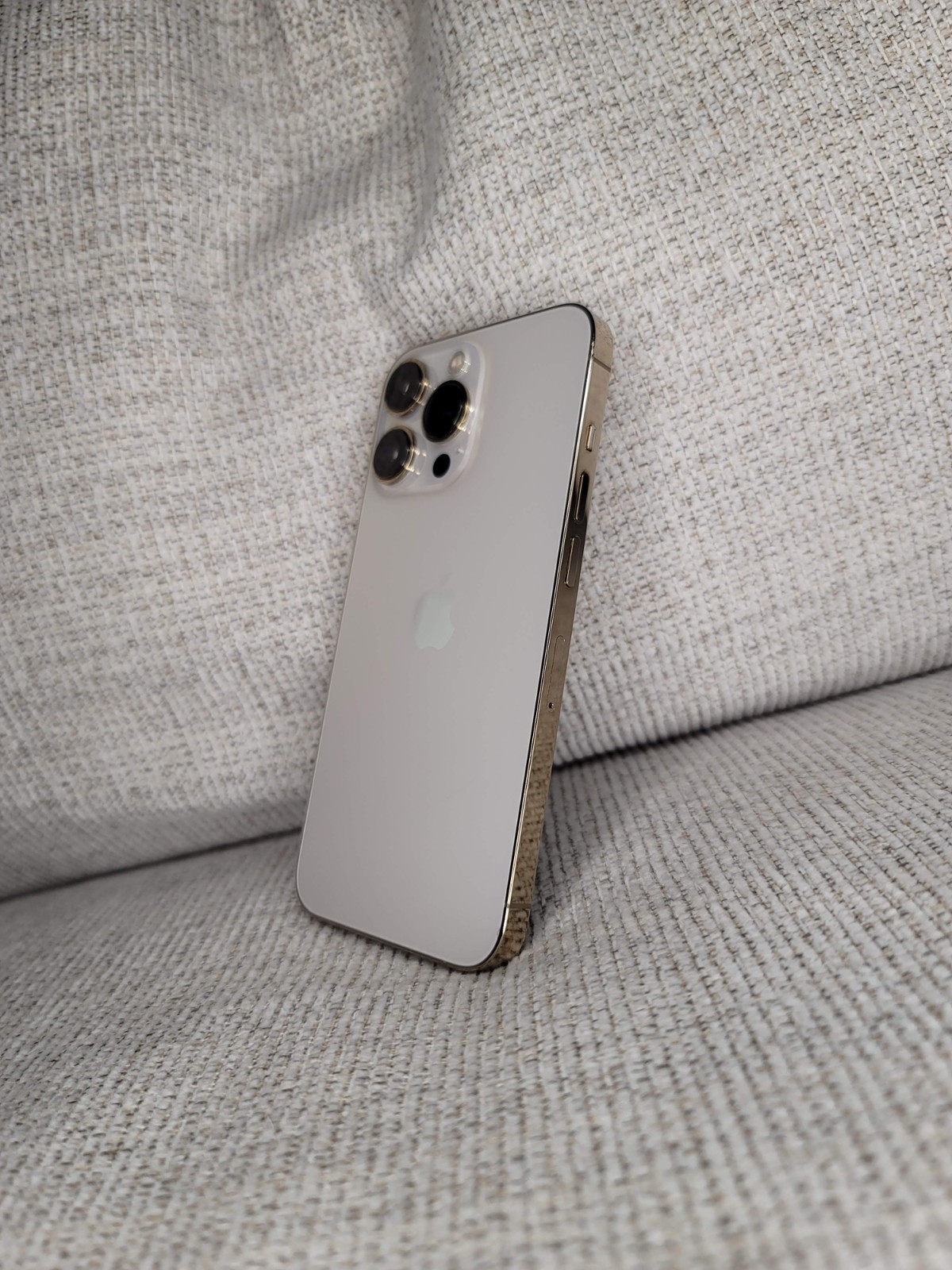 Apple iPhone 13 Pro – 1TB – Gold (Factory Unlocked) Clean IMEI – Read Notes