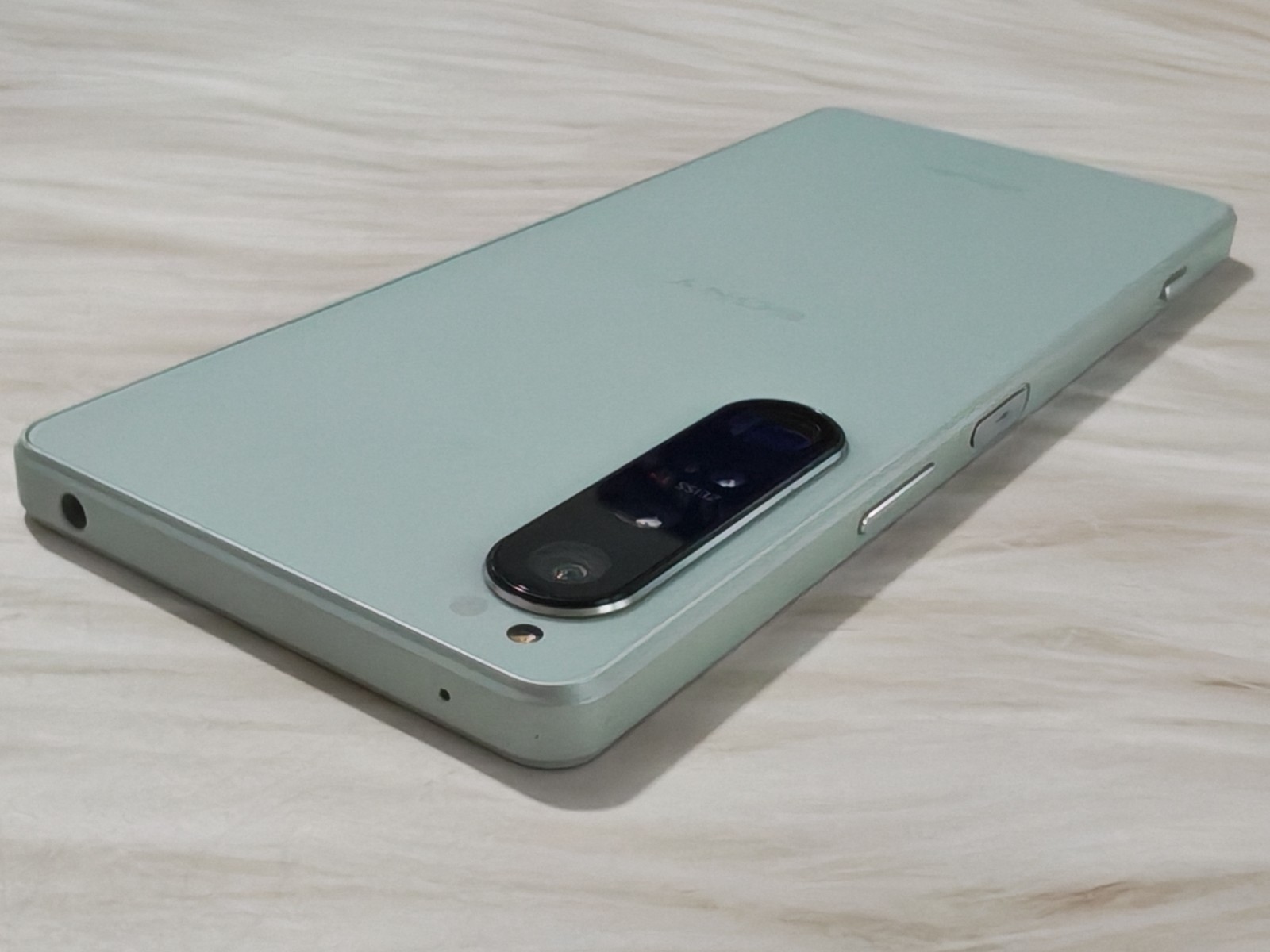 95% N ew Sony Xperia 1 IV 256GB 12GB RAM Japanese Version Random Color