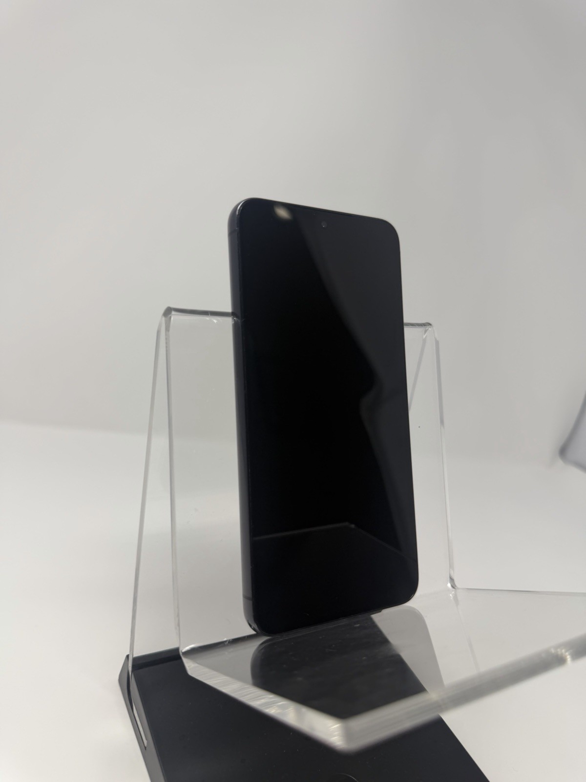 Samsung Galaxy S23 – 128 GB – Phantom Black (Unlocked) – # 2462