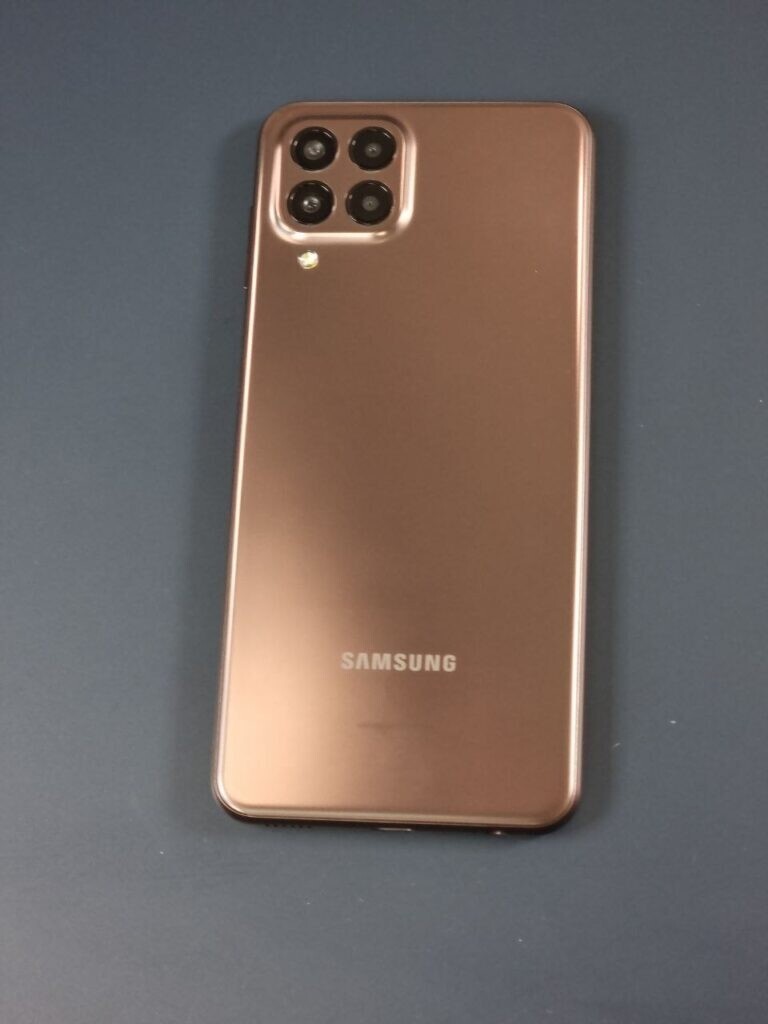 Original Samsung Galaxy M33 128 GB- Multicolor Unlocked Very good Sealed in box