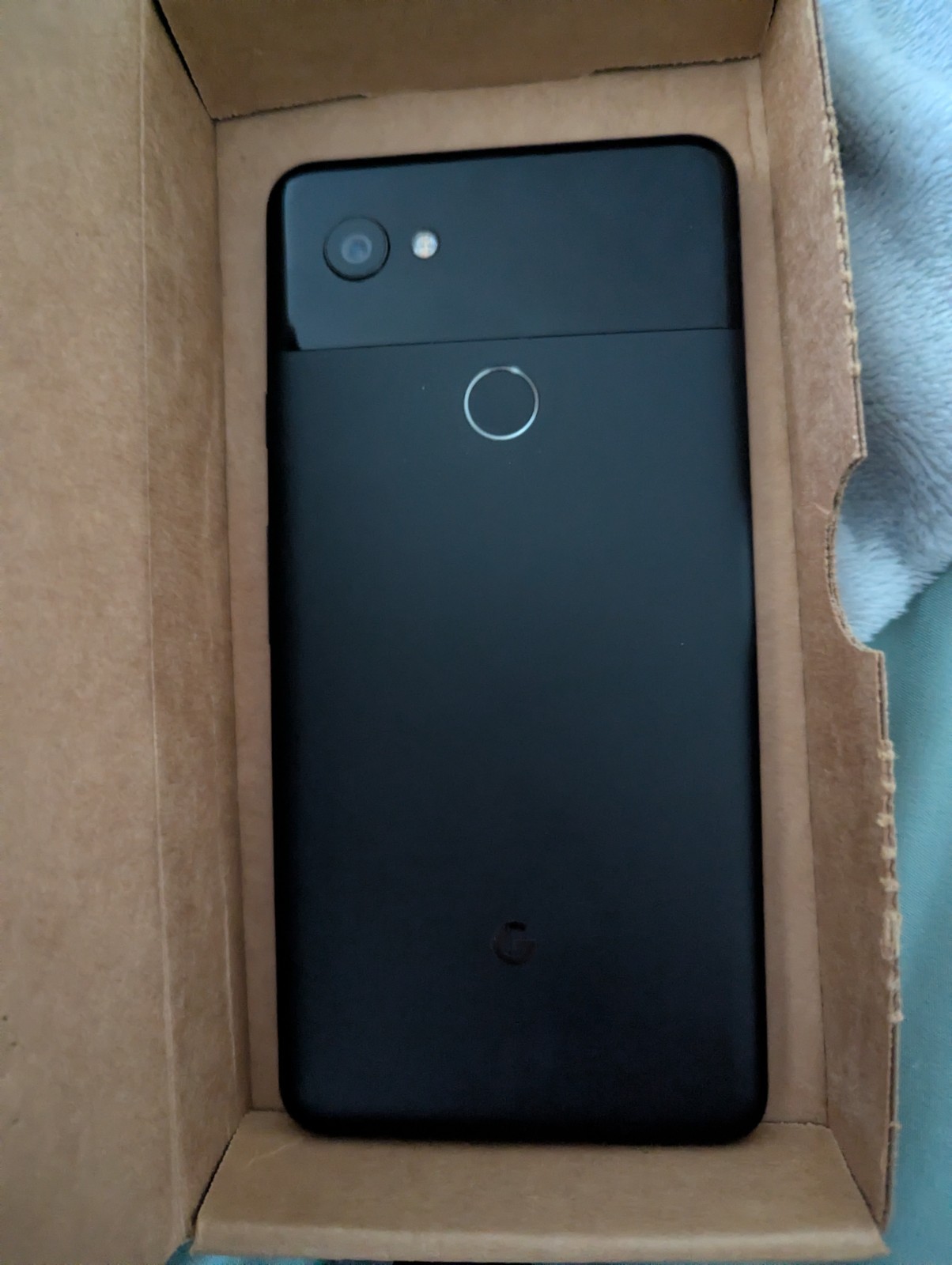 Google Pixel 2 XL 64GB Unlocked Black Bar Smartphone 12.2MP Camera