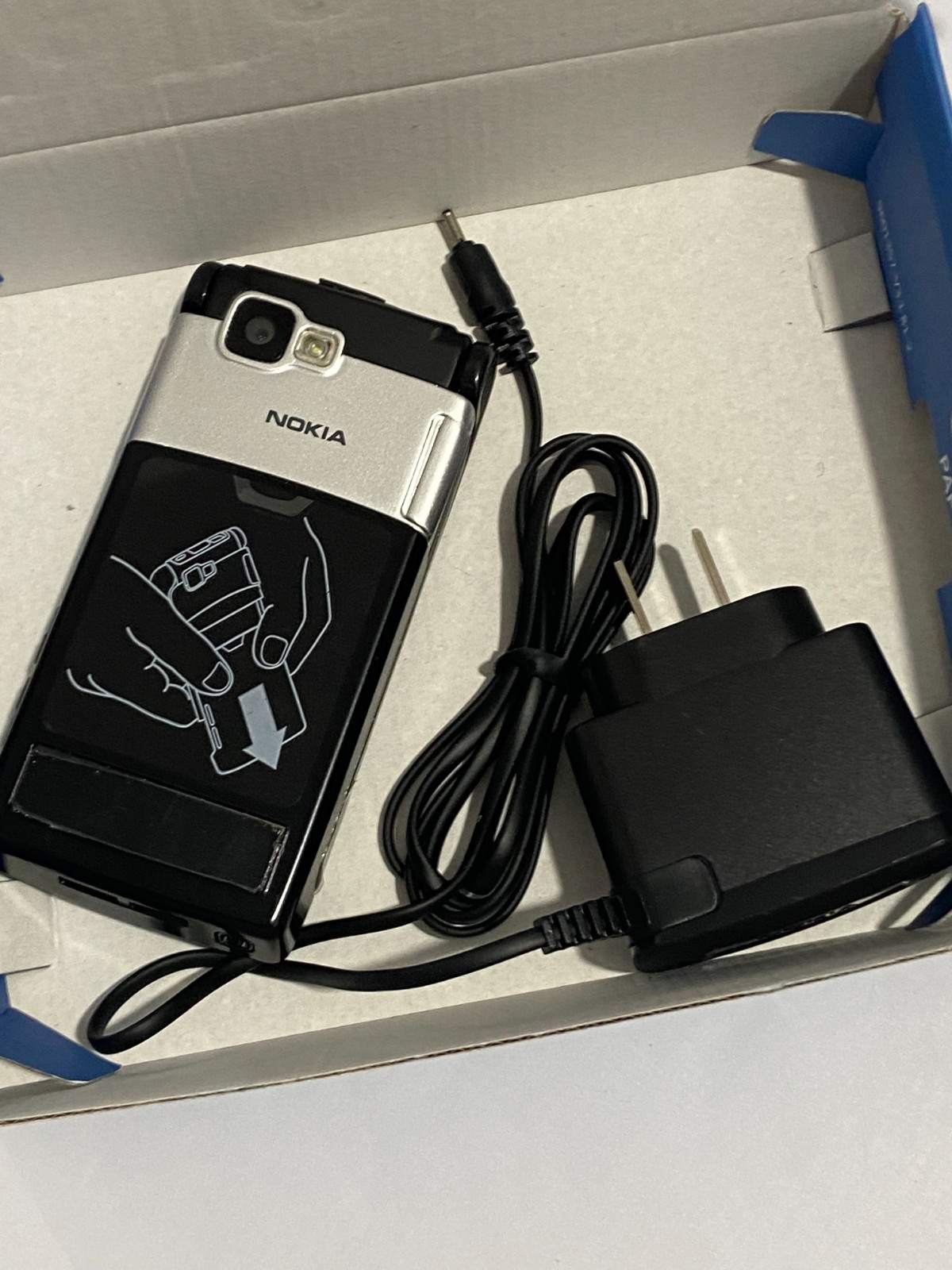 Nokia N76 Bluetooth 2MP 2G GSM 850/900/1800/1900 unlocked flip phone